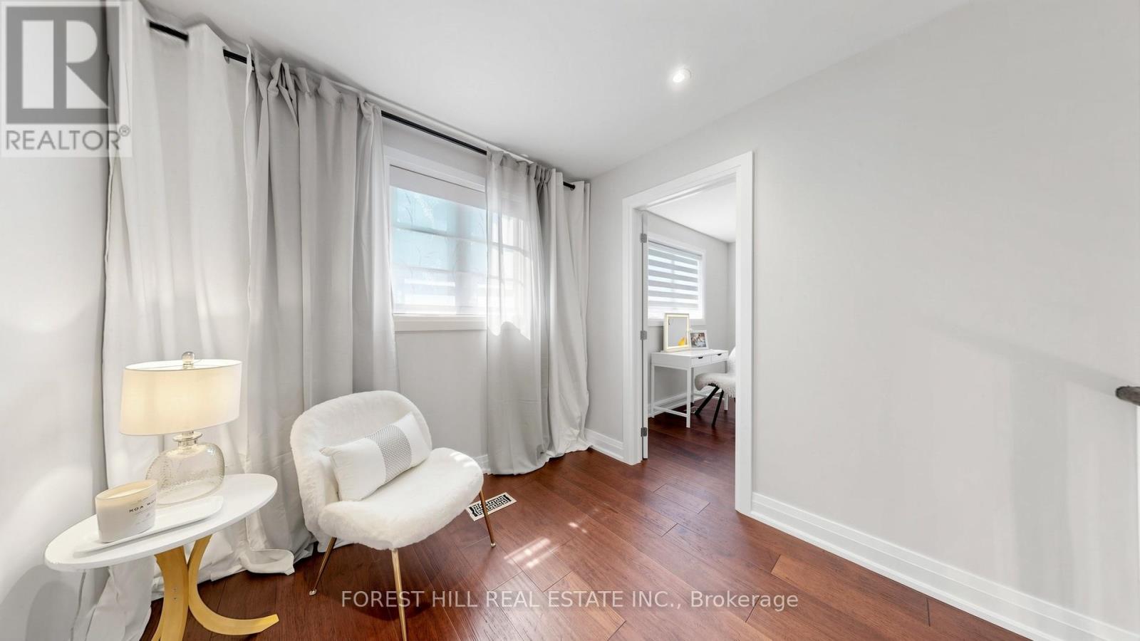 19 ROMANO CRESCENT - 37