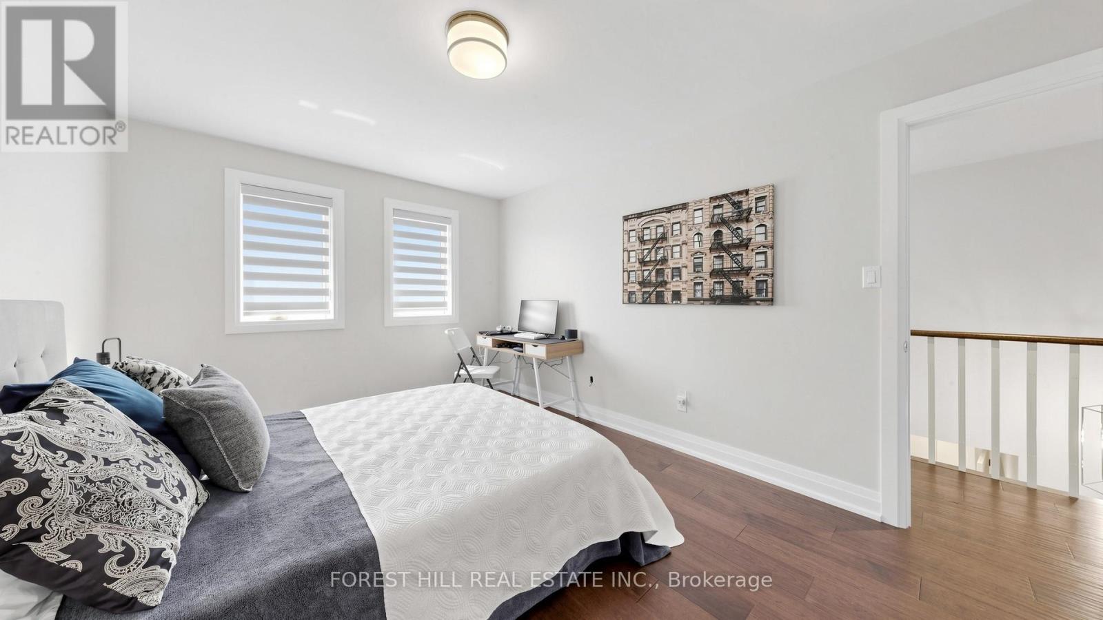19 ROMANO CRESCENT - 33