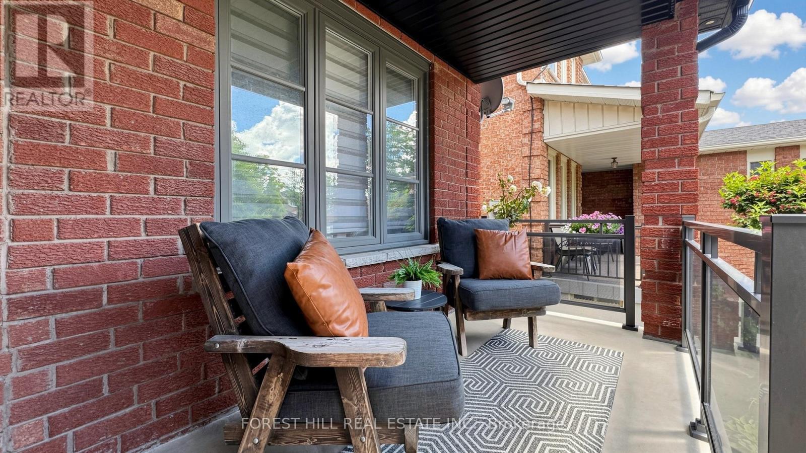 19 ROMANO CRESCENT - 5