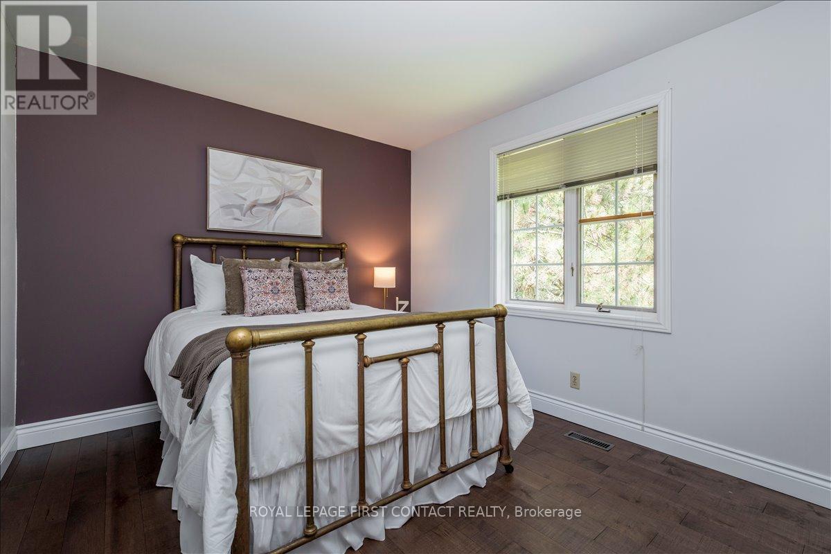 11 FORESTWOOD LANE - 28