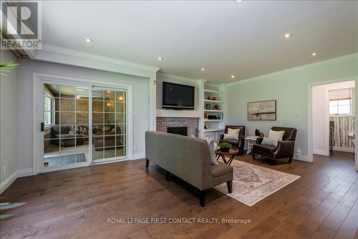 11 FORESTWOOD LANE - 16