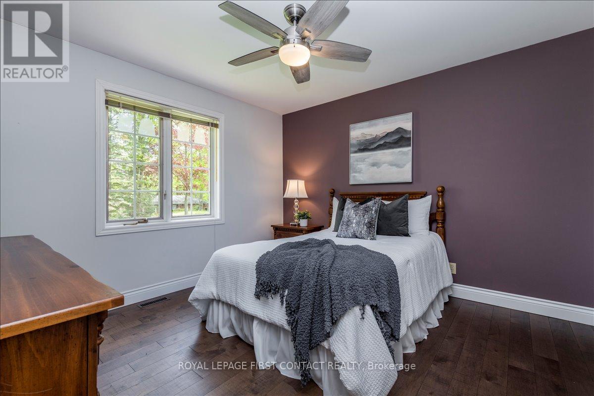 11 FORESTWOOD LANE - 25