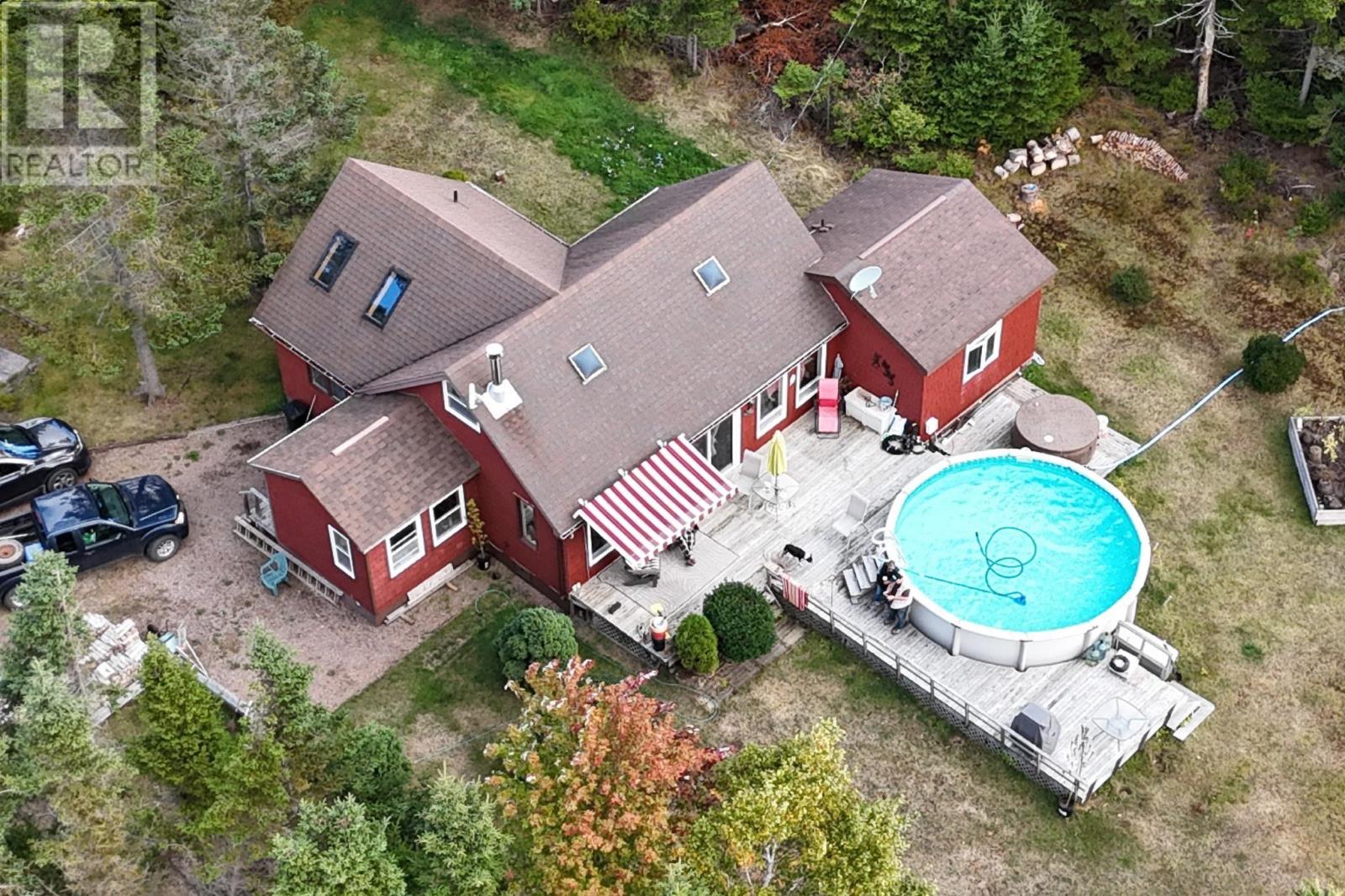 251 Bayview Drive - 1