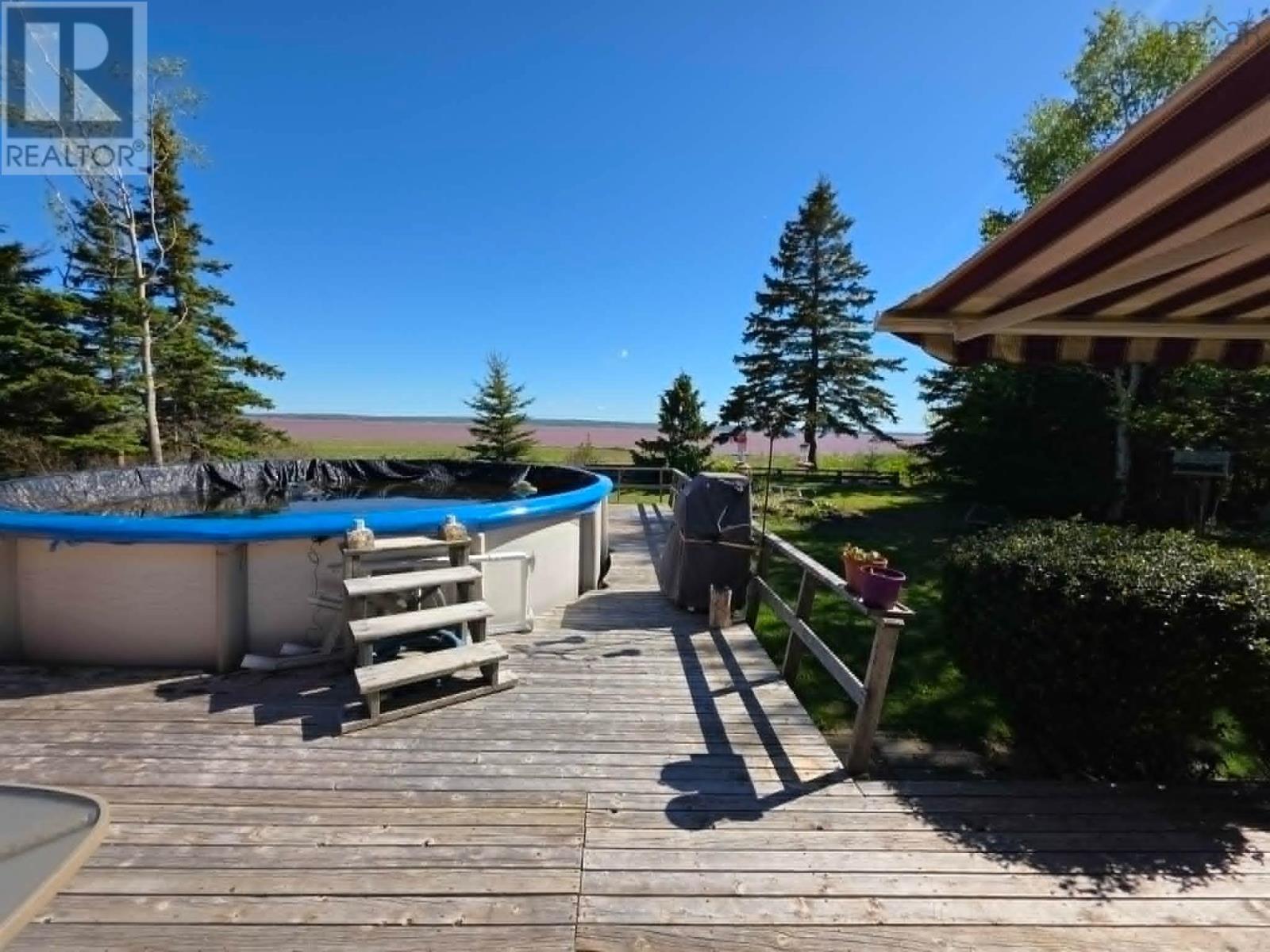 251 Bayview Drive - 11