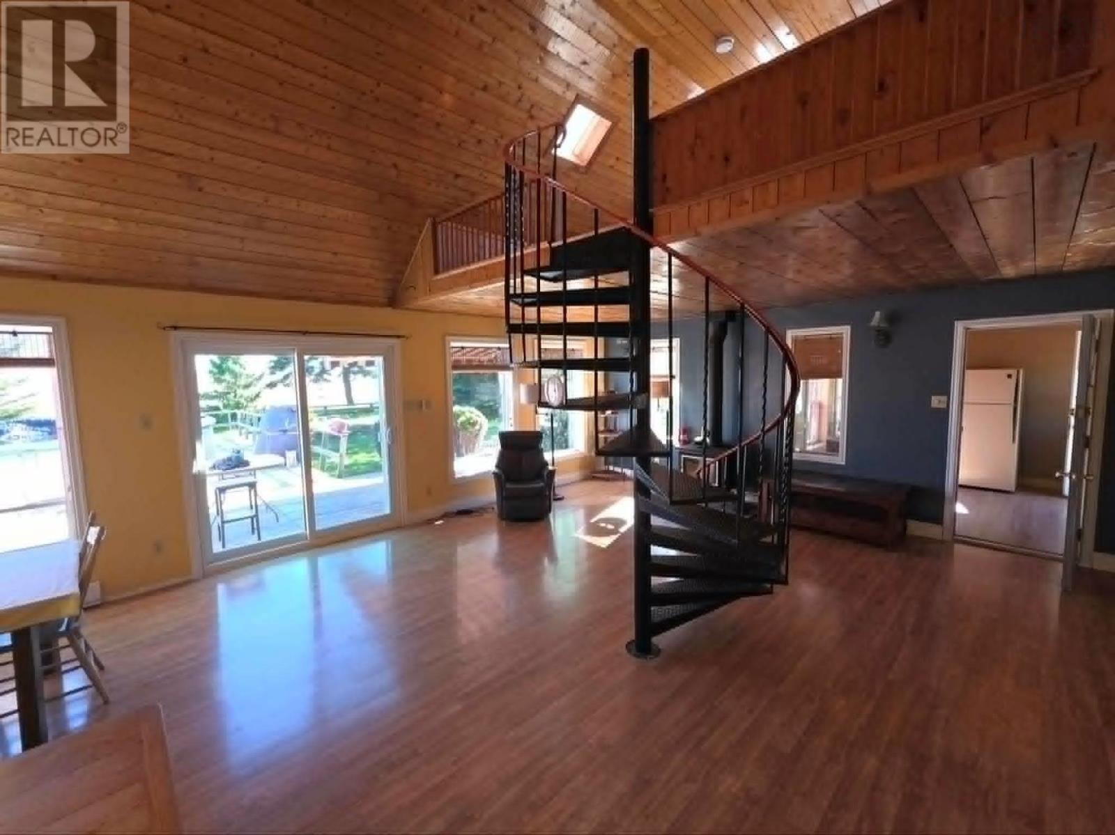 251 Bayview Drive - 23