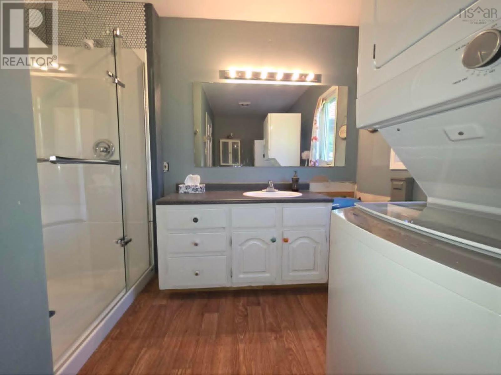 251 Bayview Drive - 39
