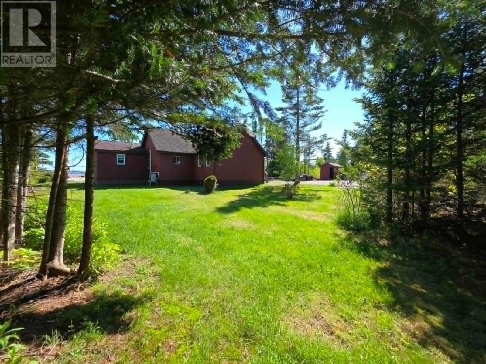 251 Bayview Drive - 6
