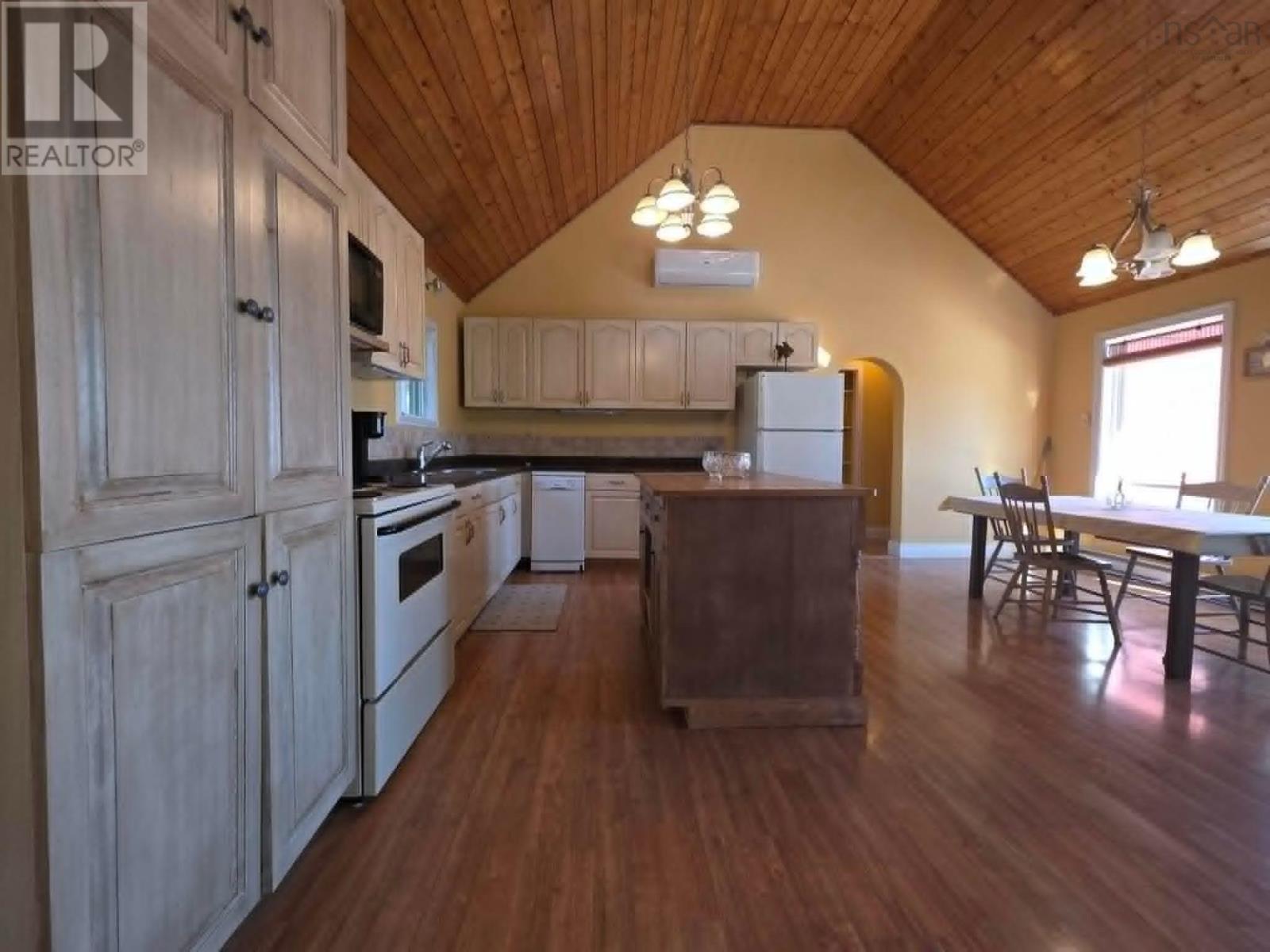 251 Bayview Drive - 30