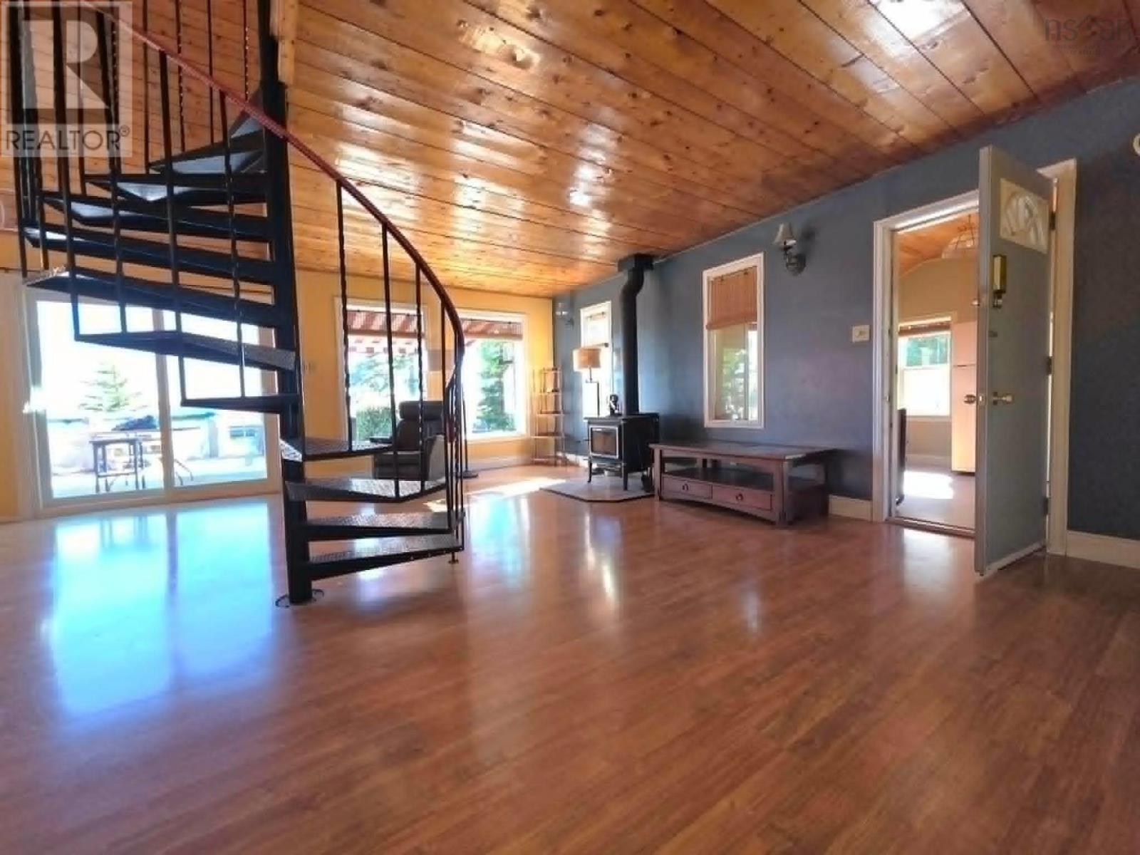 251 Bayview Drive - 21