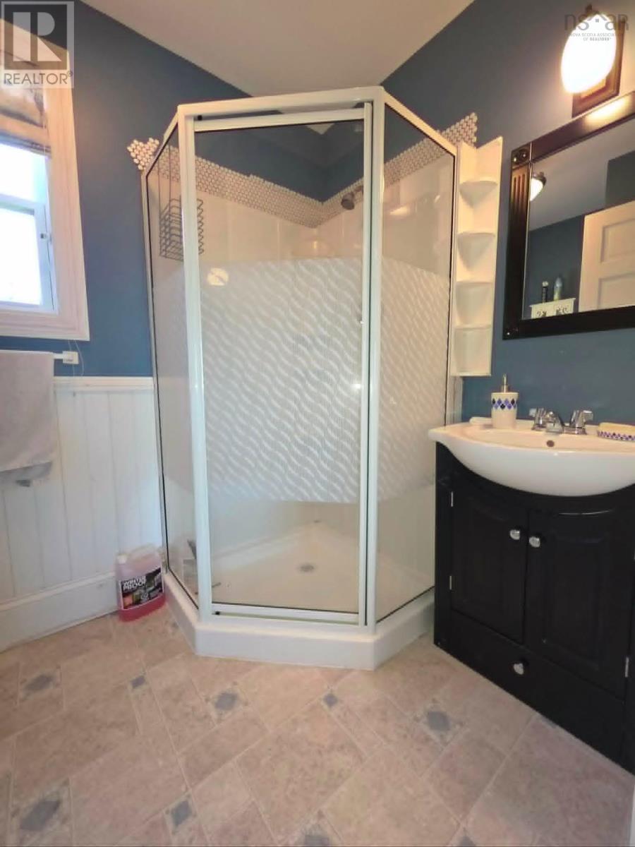 251 Bayview Drive - 43