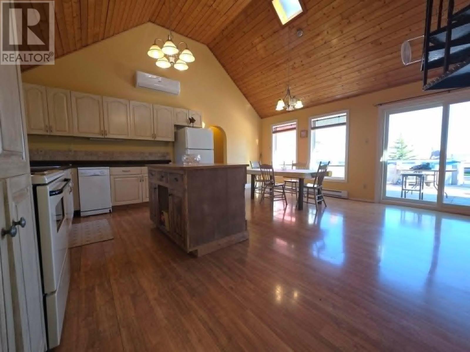 251 Bayview Drive - 27