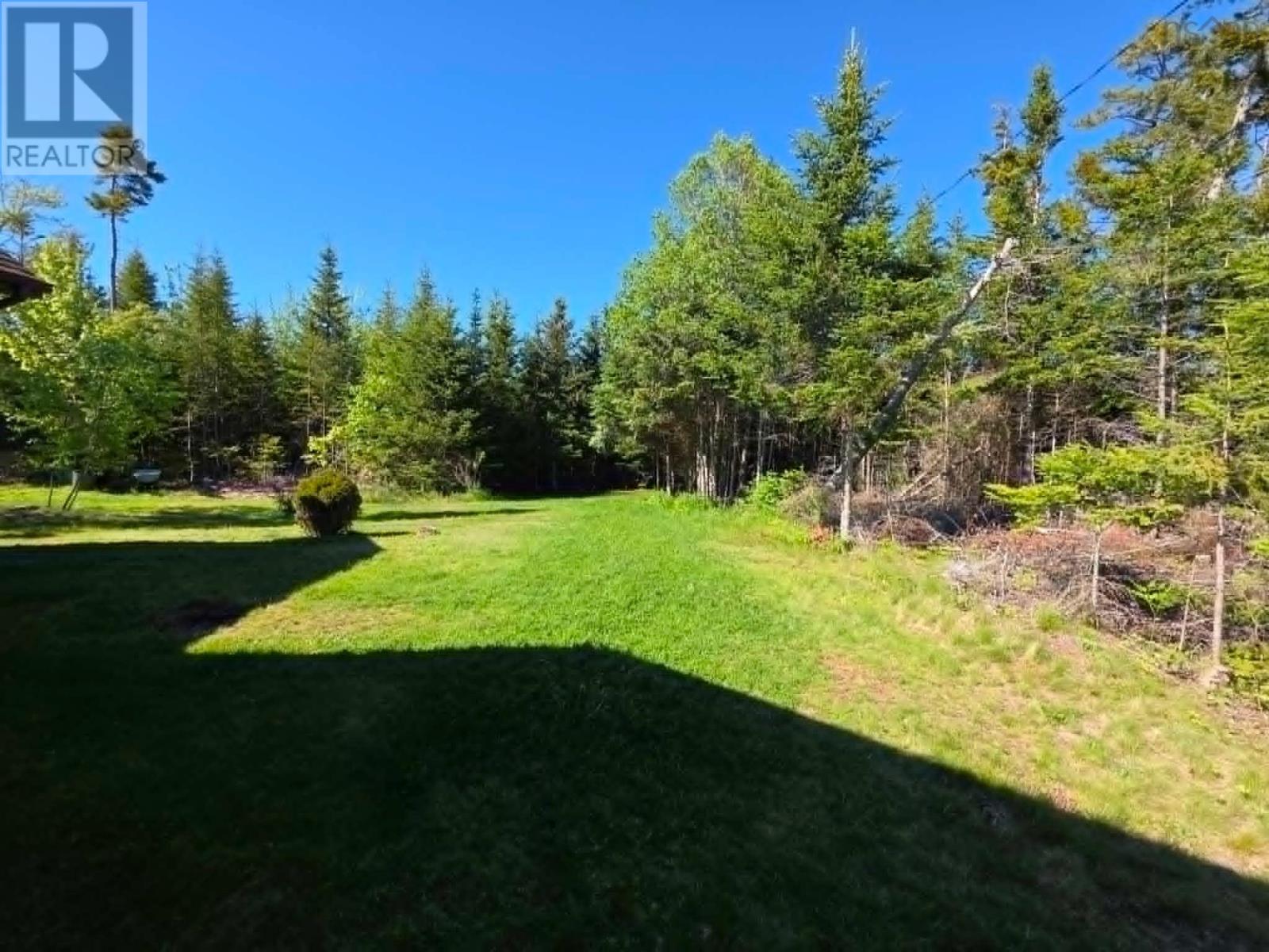 251 Bayview Drive - 7