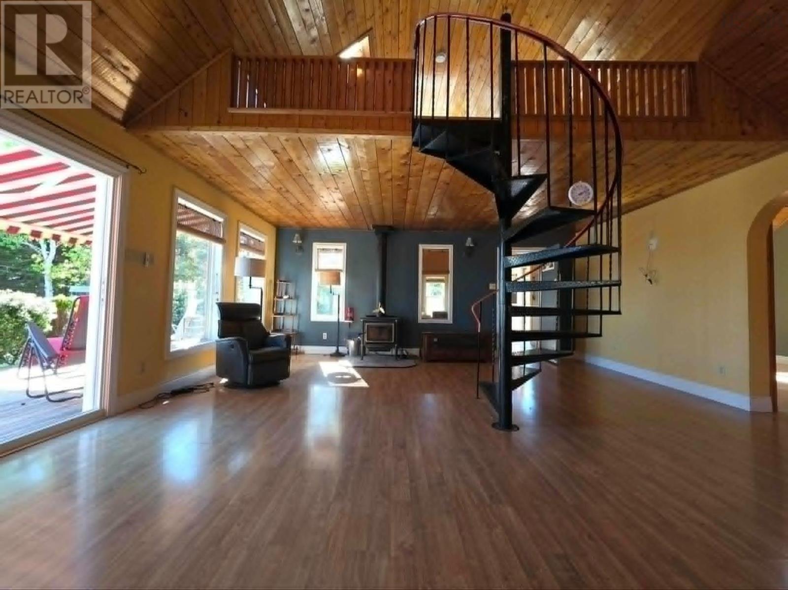 251 Bayview Drive - 18