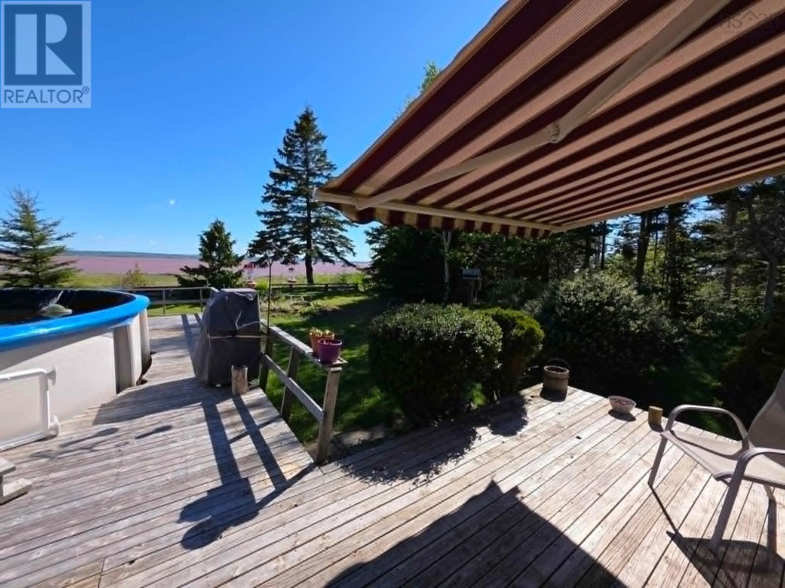 251 Bayview Drive - 13