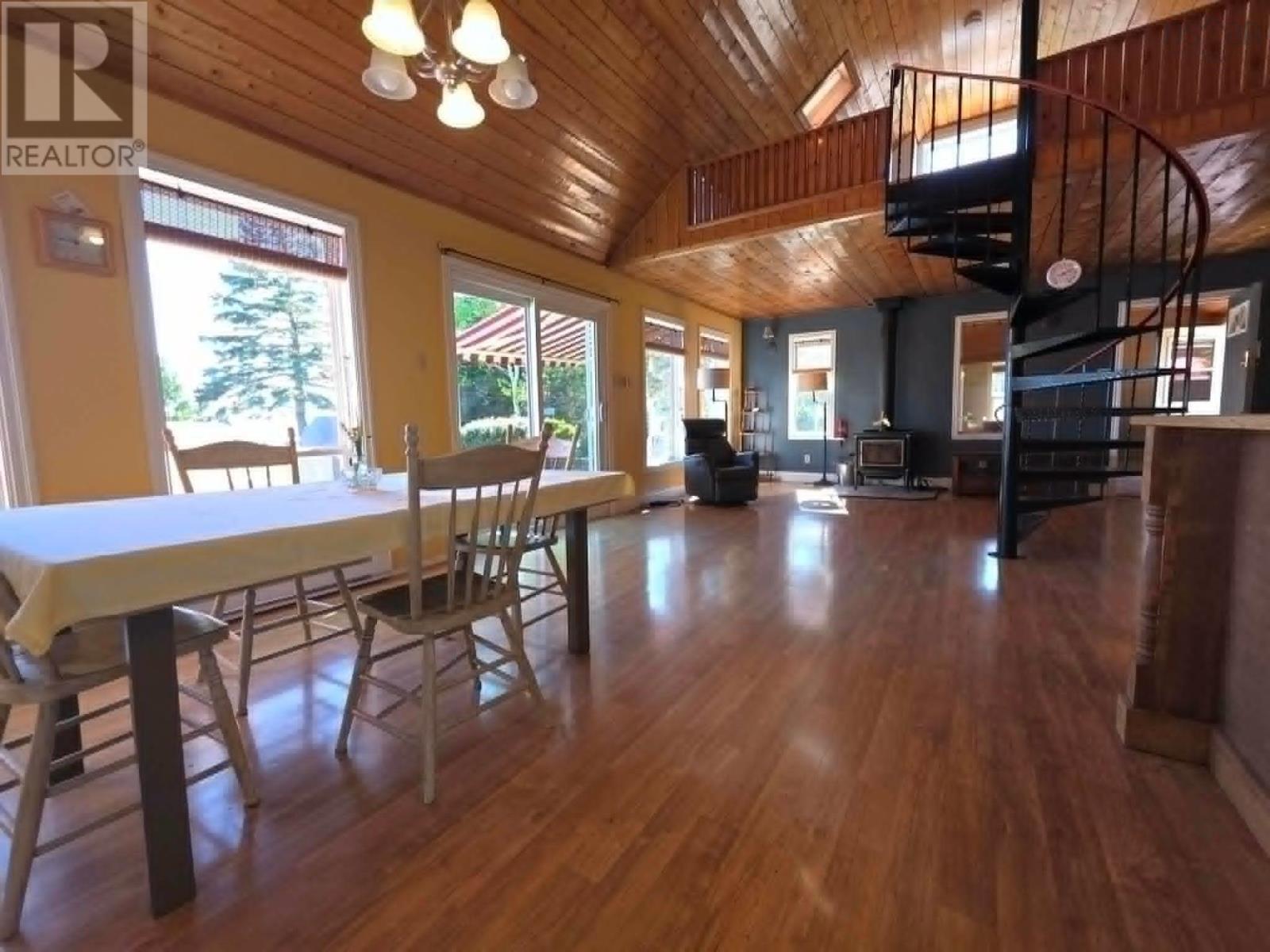 251 Bayview Drive - 28
