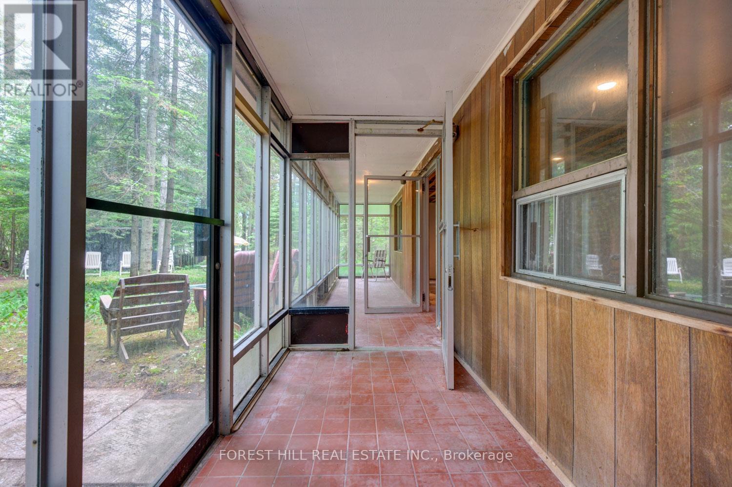 49 LESLIE STREET - 26
