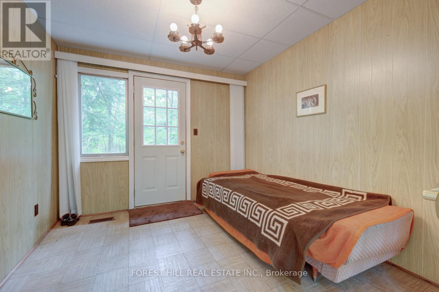 49 LESLIE STREET - 20