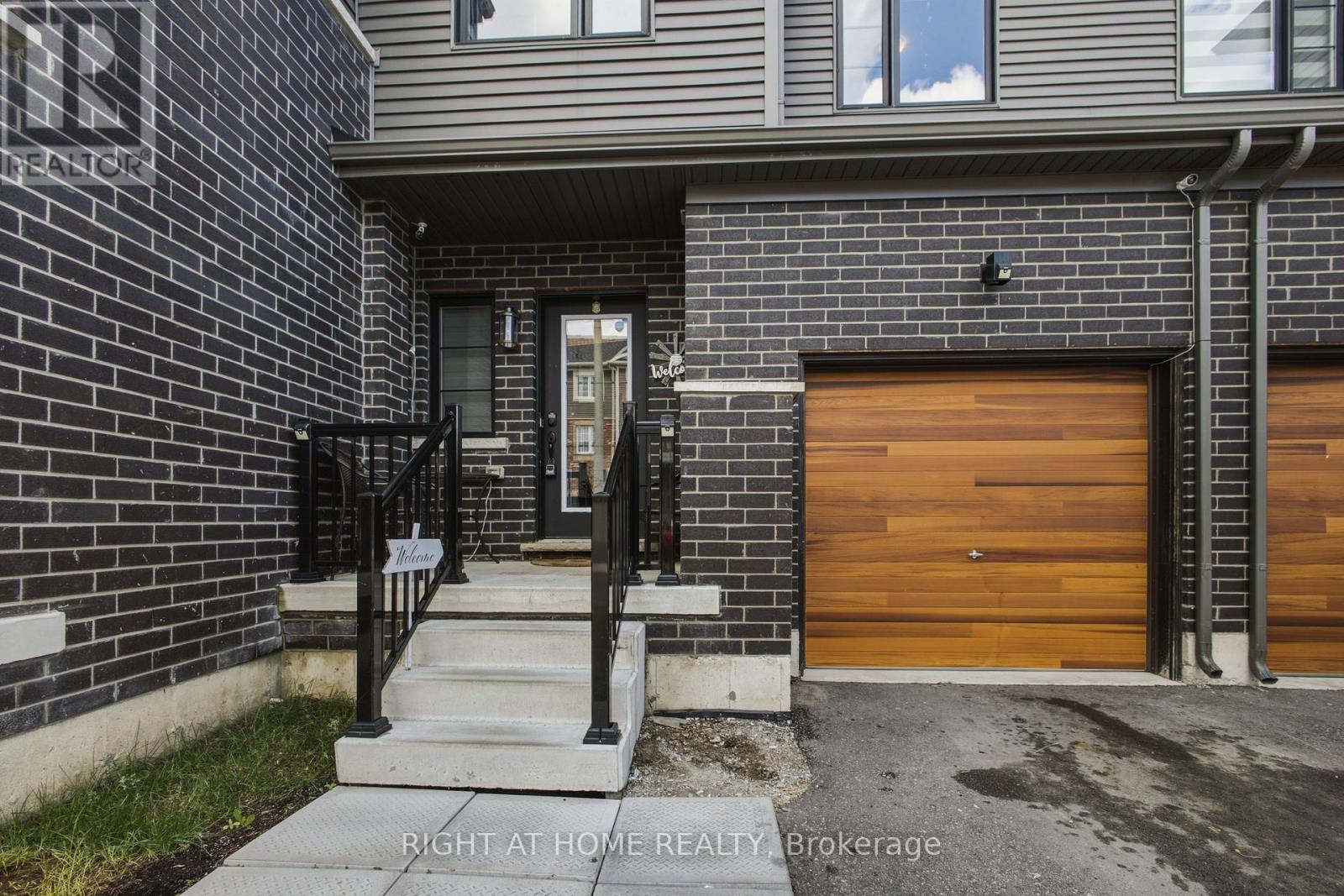 15 HAY LANE - 3