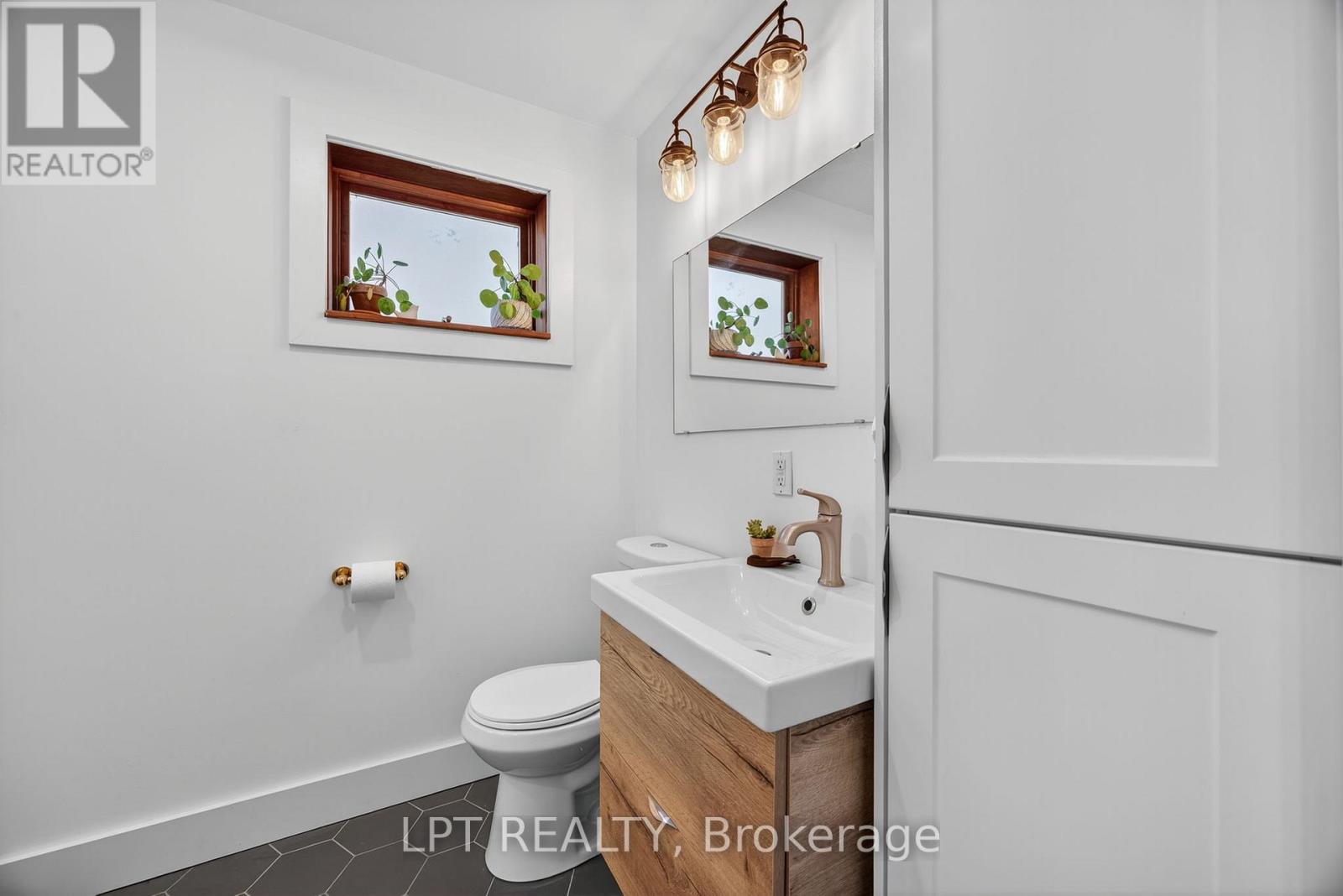 154 PARK ROAD - 19