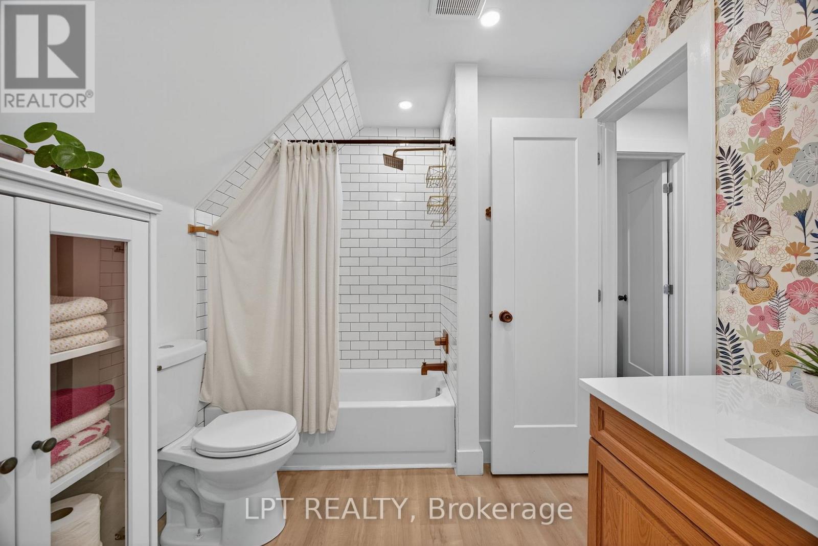 154 PARK ROAD - 35