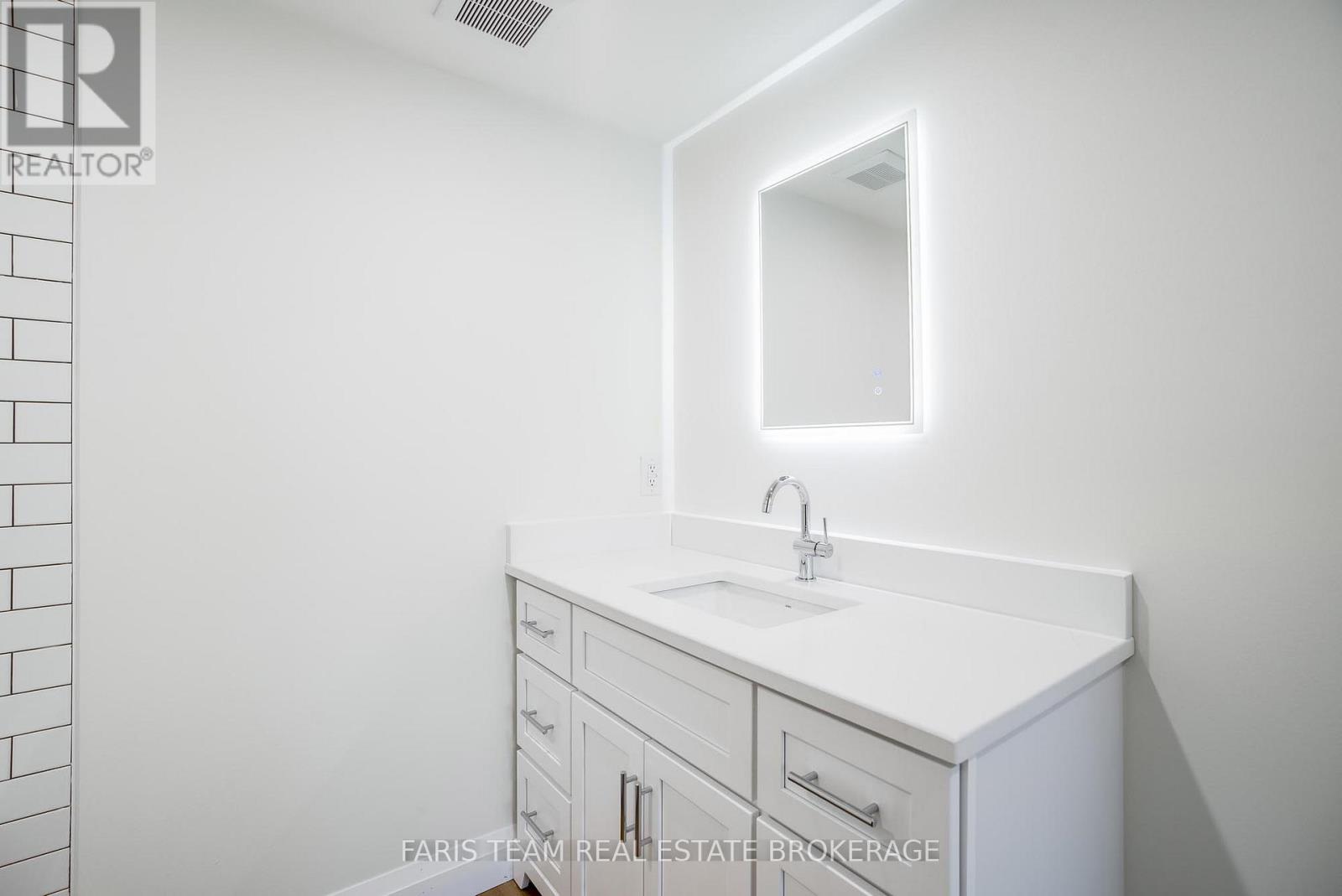 45 SHEPPARD STREET - 33
