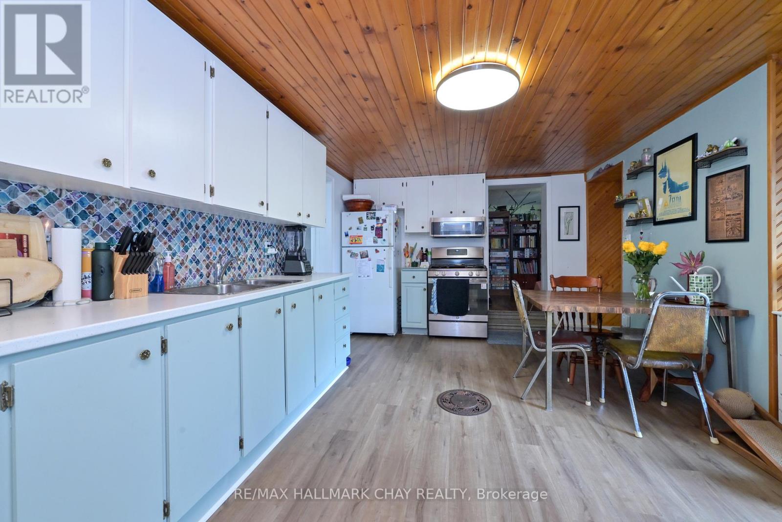 225 PARK STREET - 6