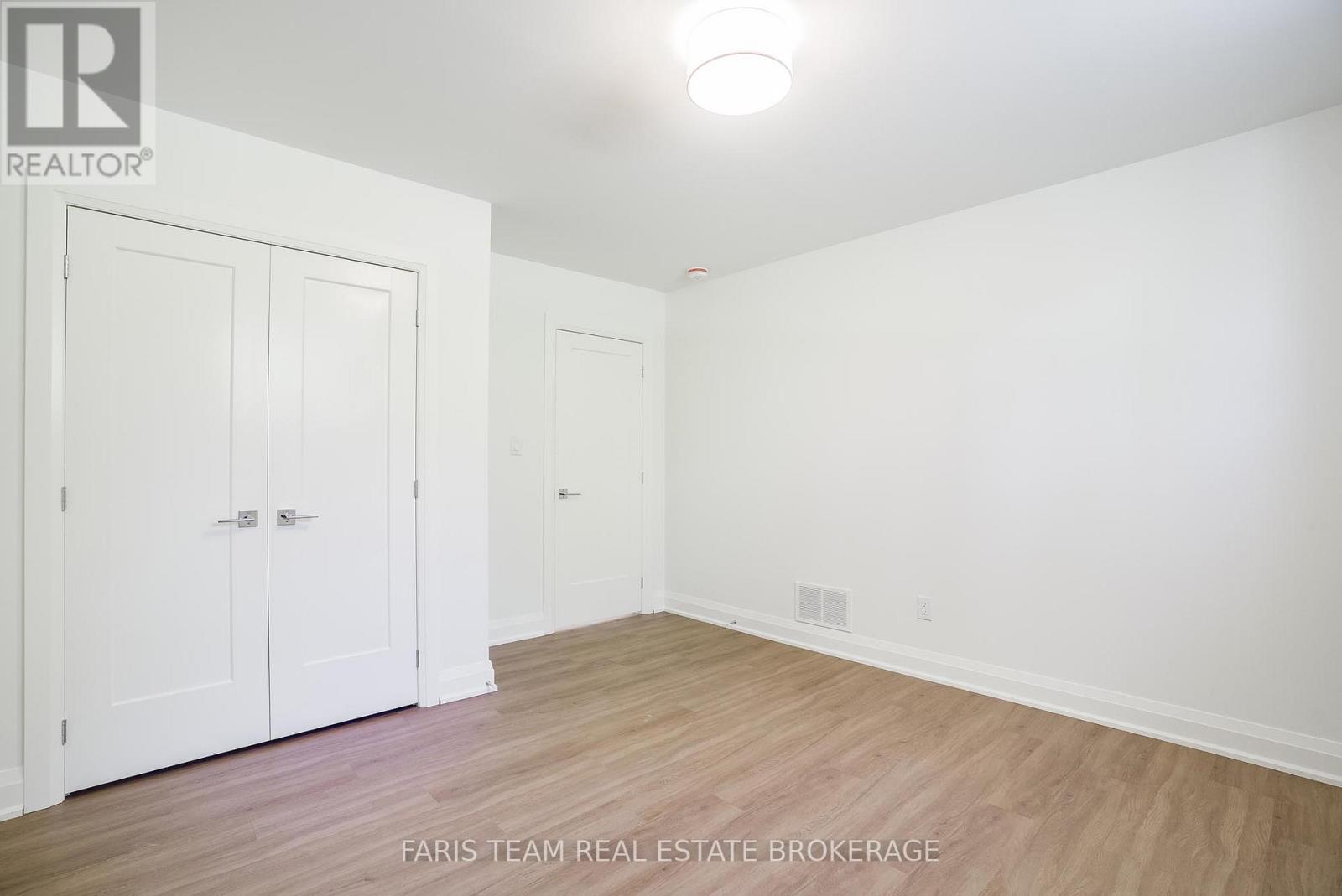 45 SHEPPARD STREET - 32