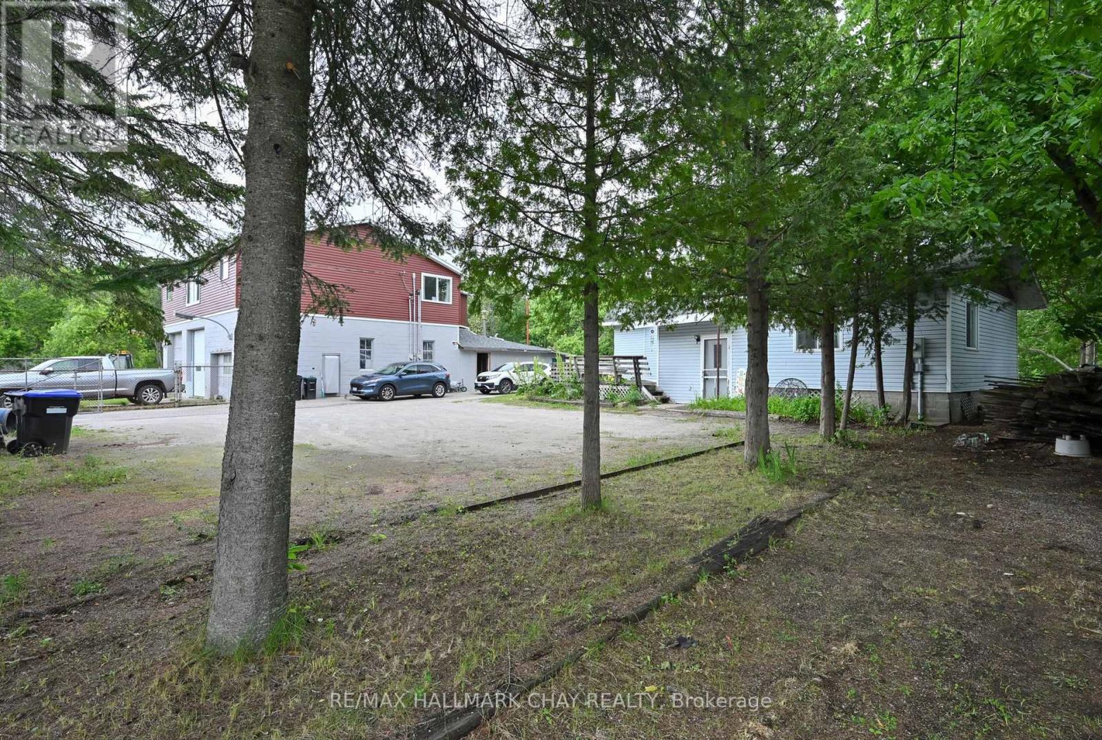 225 PARK STREET - 27