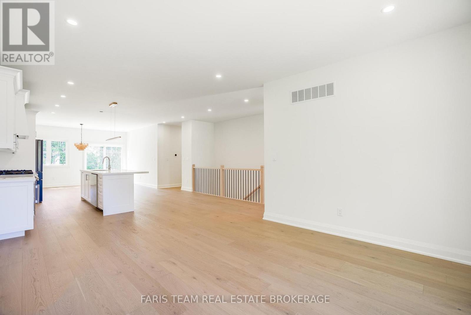 45 SHEPPARD STREET - 16