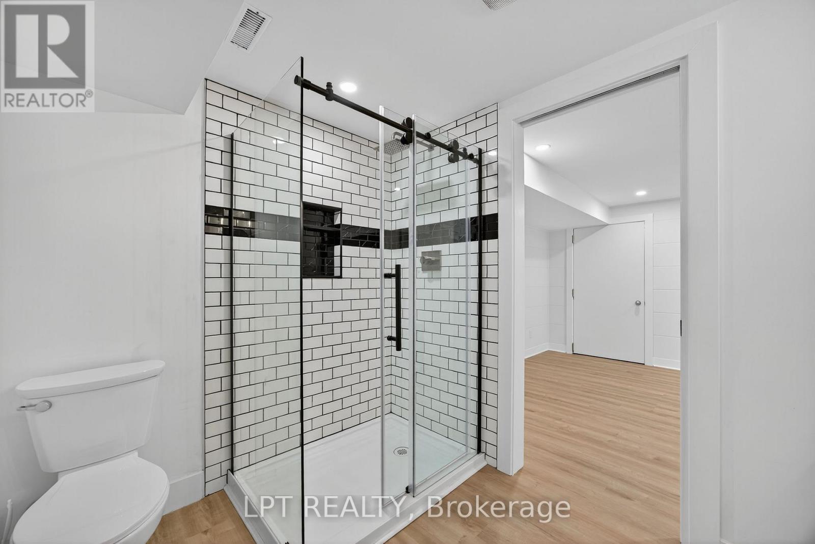 154 PARK ROAD - 44