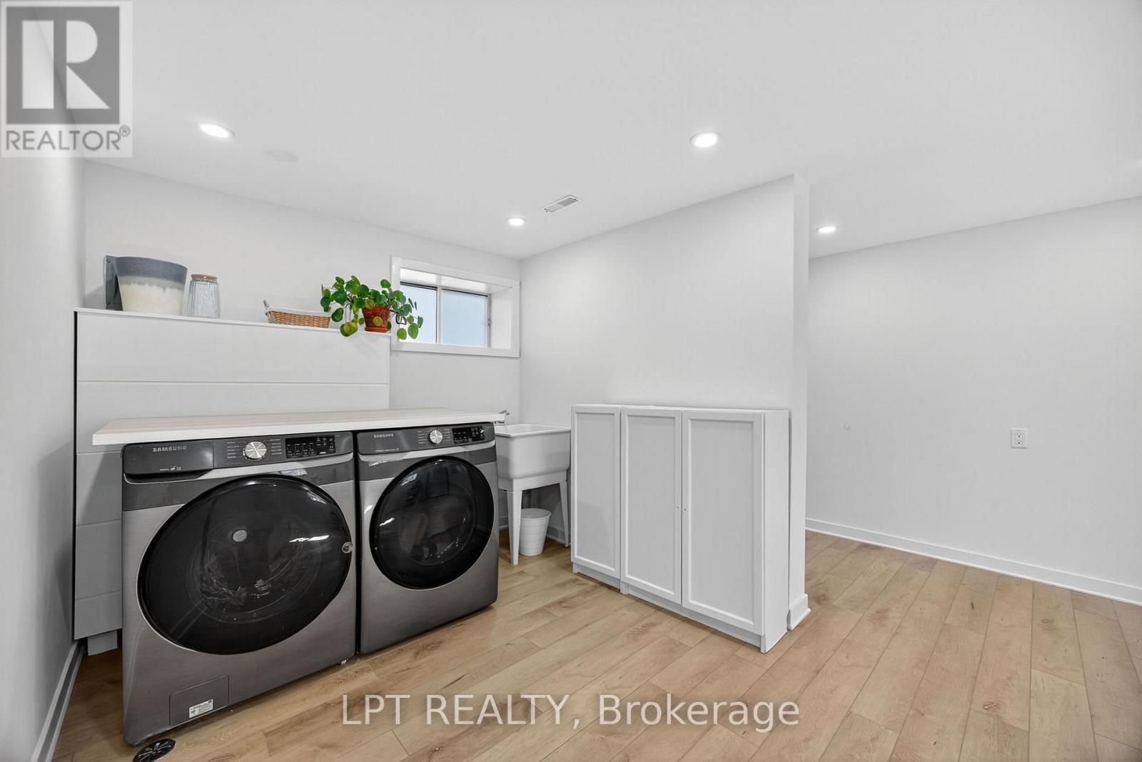 154 PARK ROAD - 40