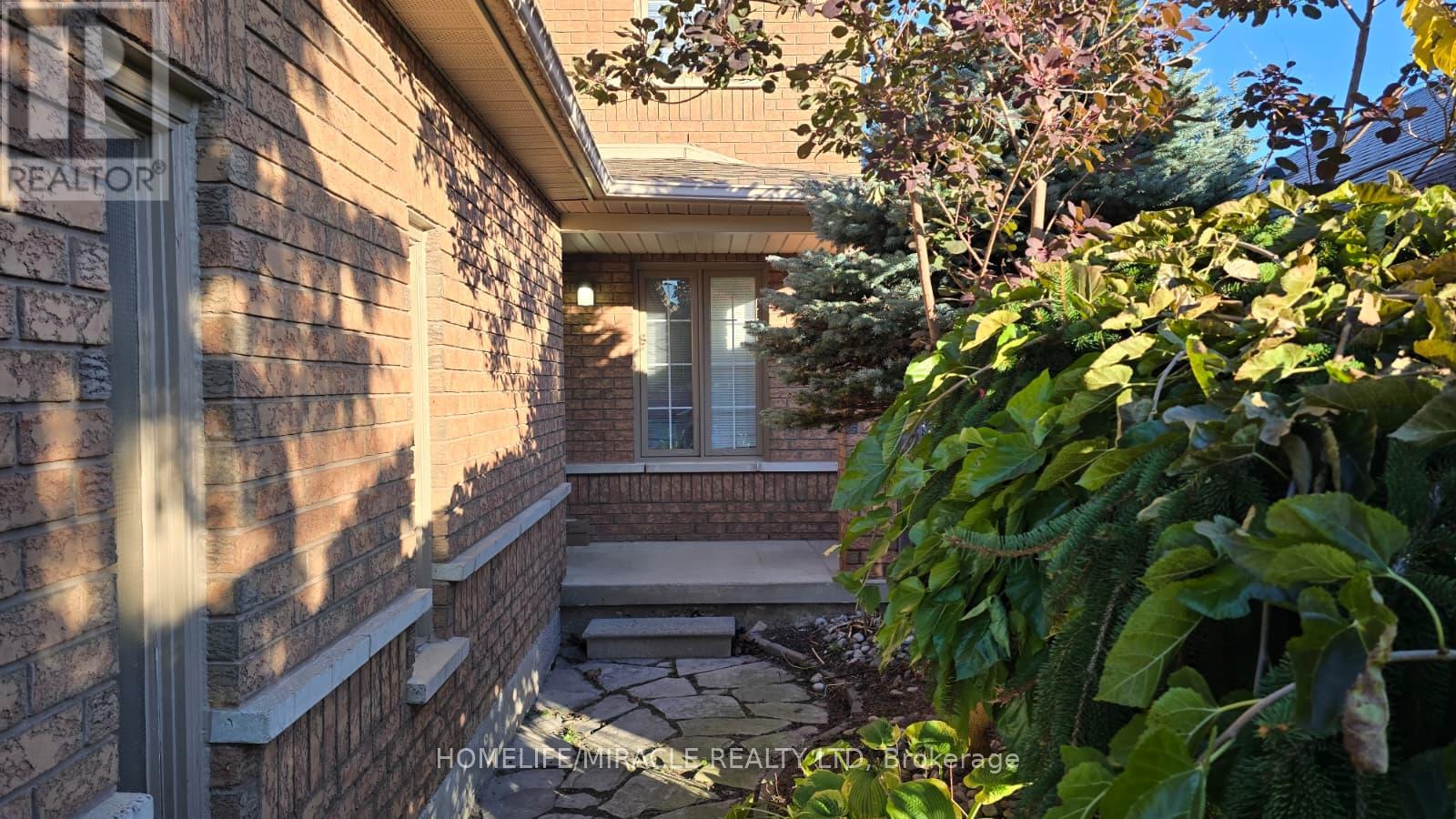 12 GORE DRIVE - 23