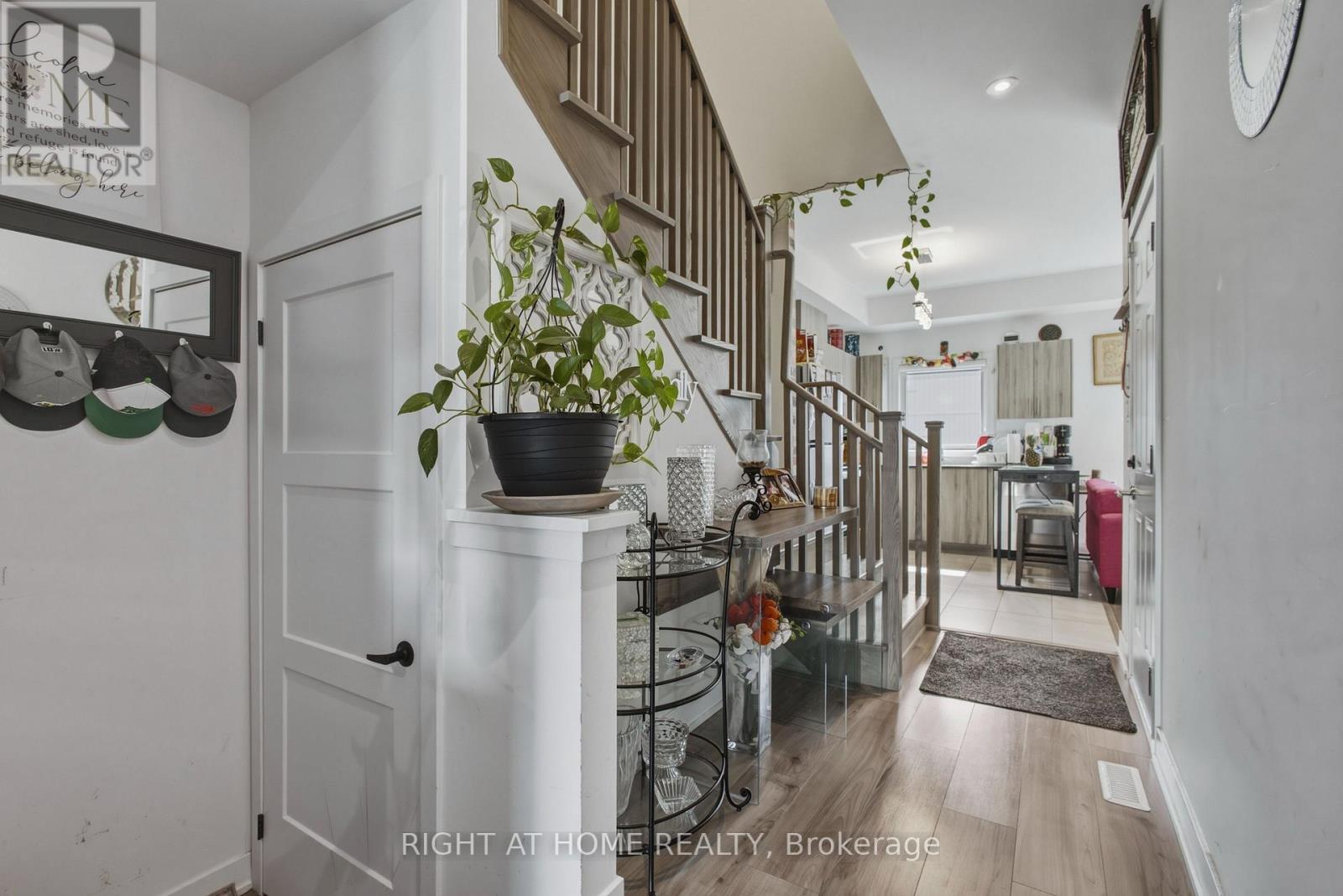15 HAY LANE - 6