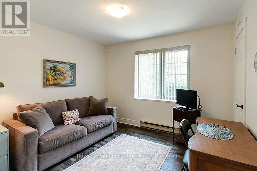 115 ROBINSON STREET - 19