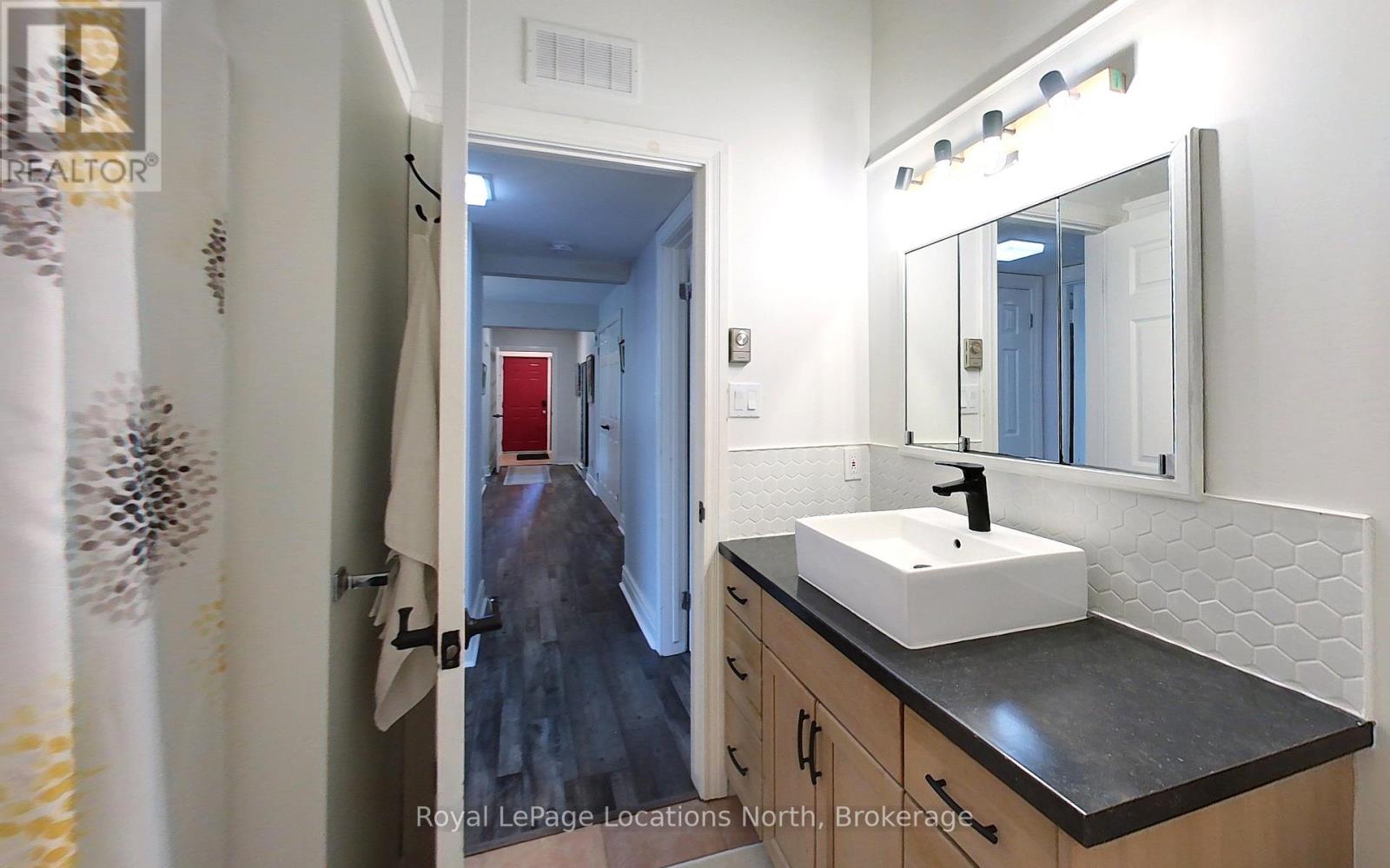 115 ROBINSON STREET - 22