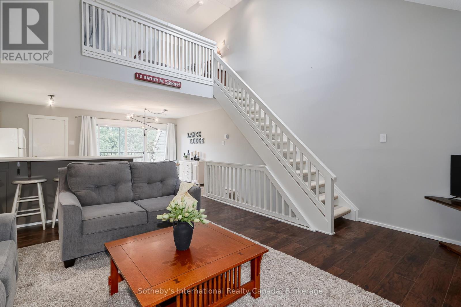 #214 214 ESCARPMENT CRESCENT - Image 11