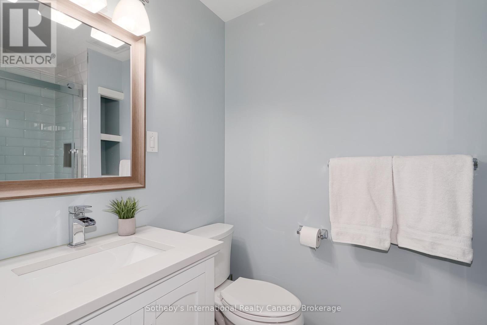 #214 214 ESCARPMENT CRESCENT - Image 16