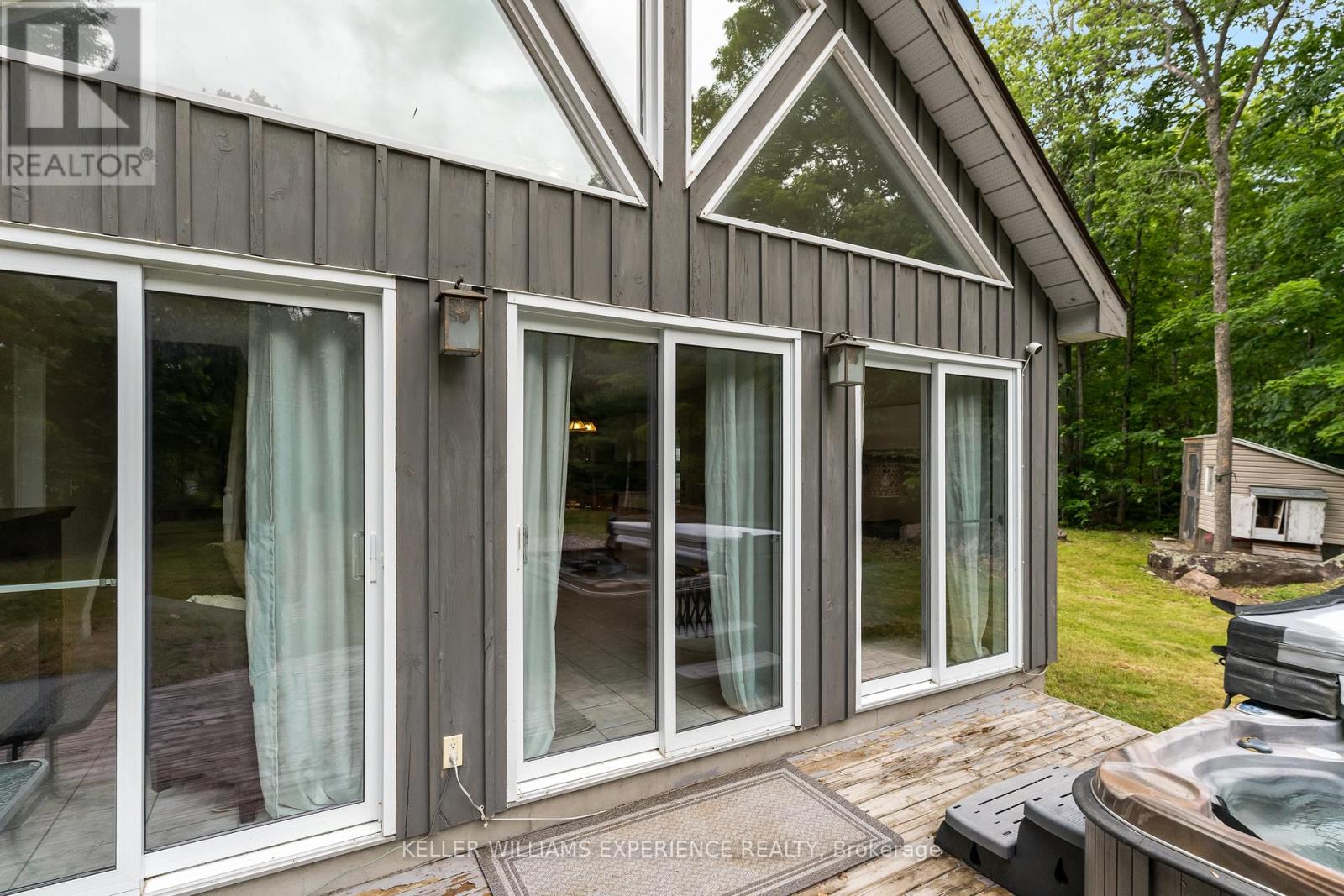 7516 ISLAND CRESCENT W - 29