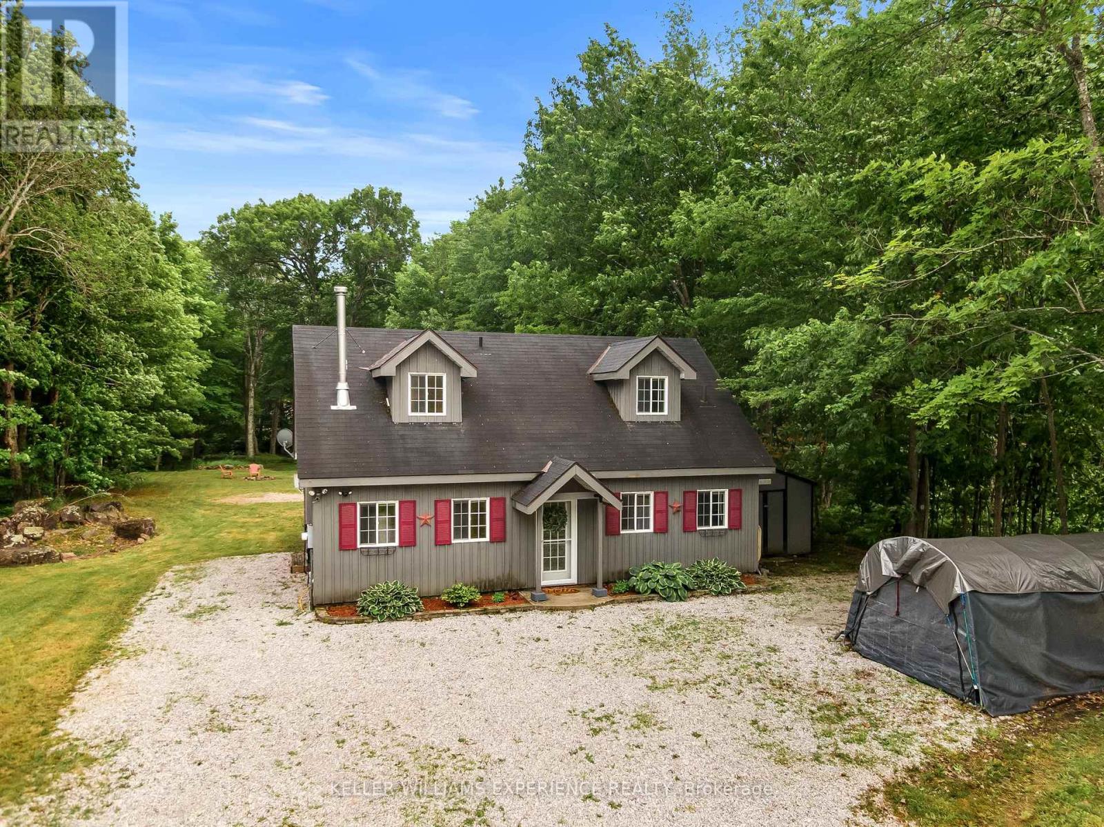 7516 ISLAND CRESCENT W - 35