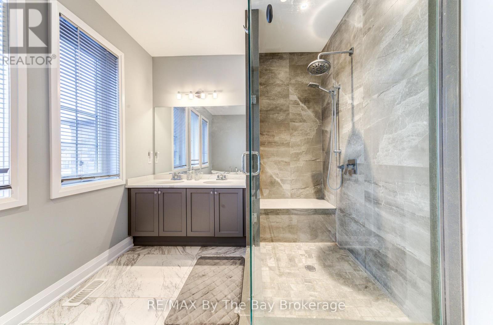 16 WALNUT DRIVE - 25
