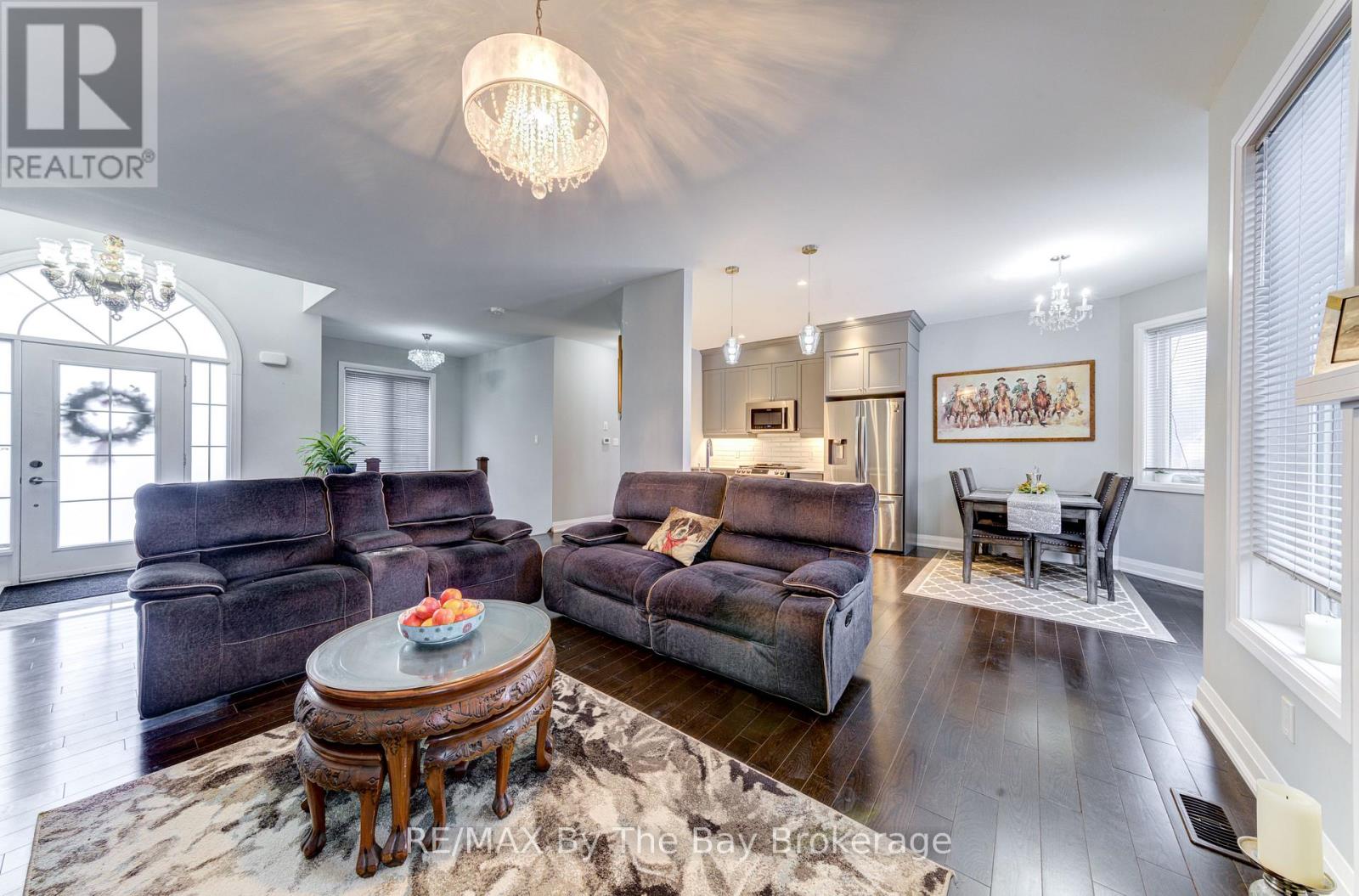 16 WALNUT DRIVE - 9