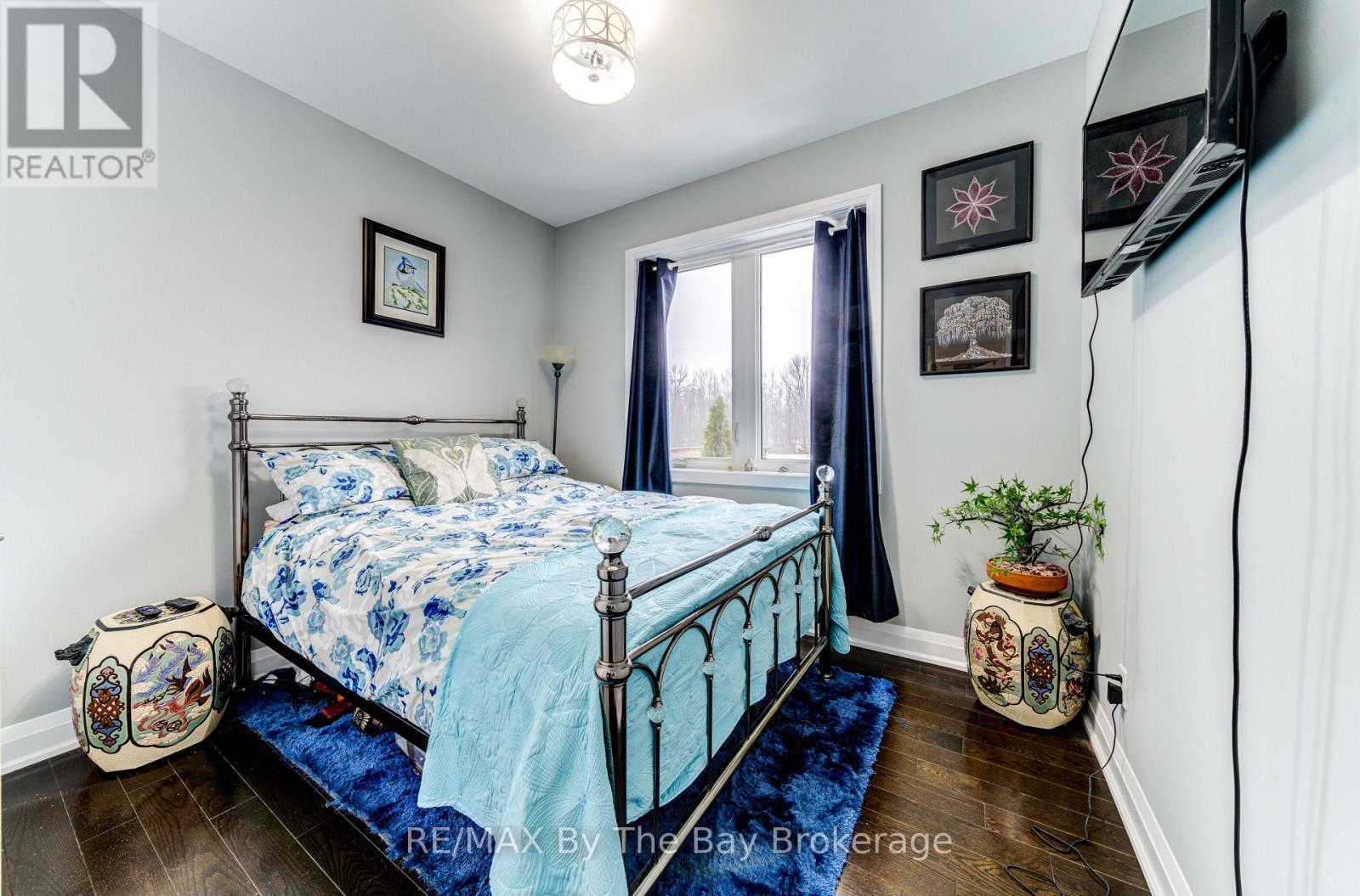16 WALNUT DRIVE - 28