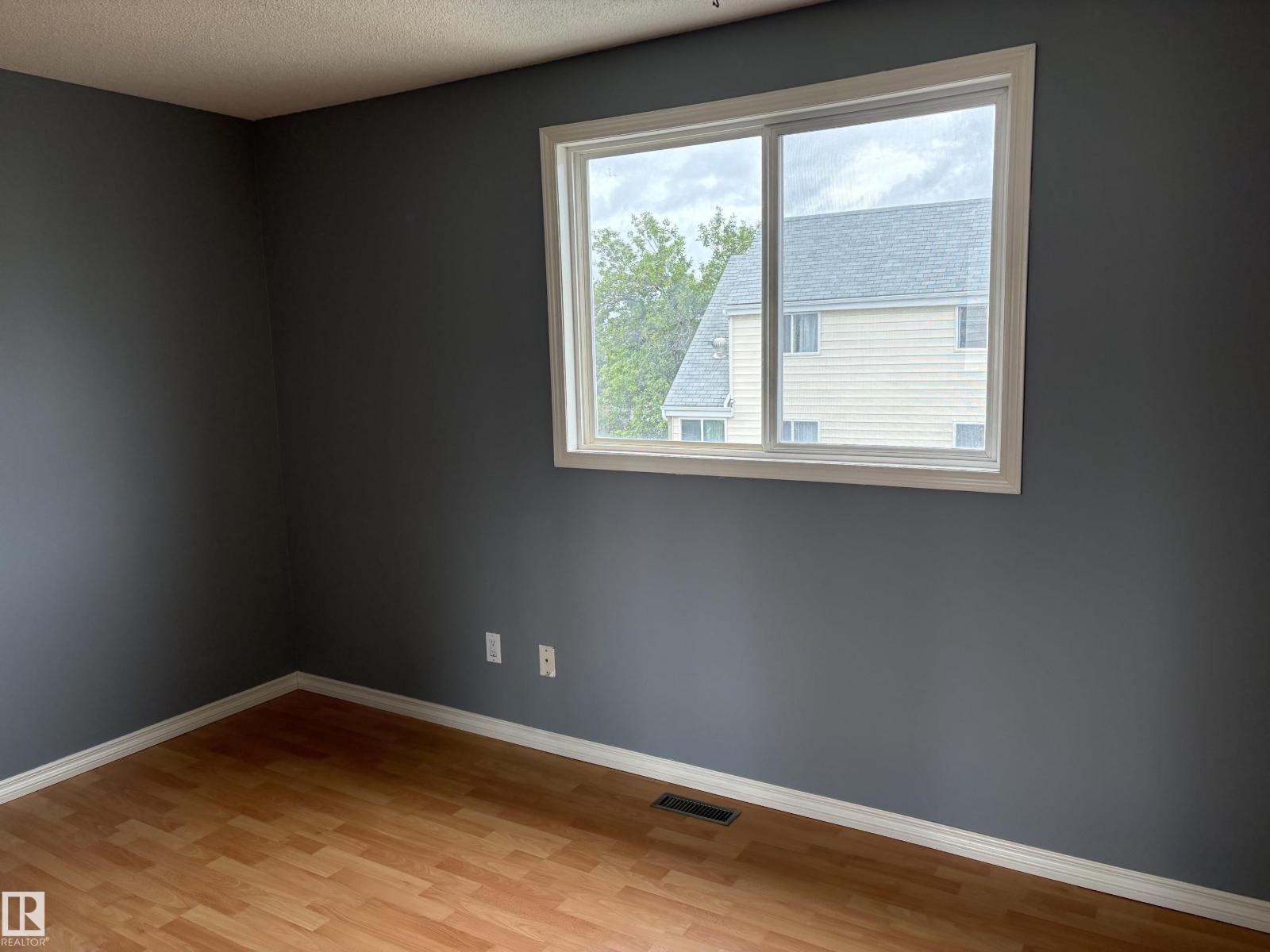 14644 52 ST NW - 10