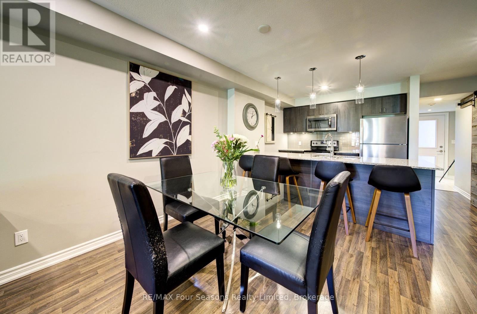 #104 5 ANCHORAGE CRESCENT - 14