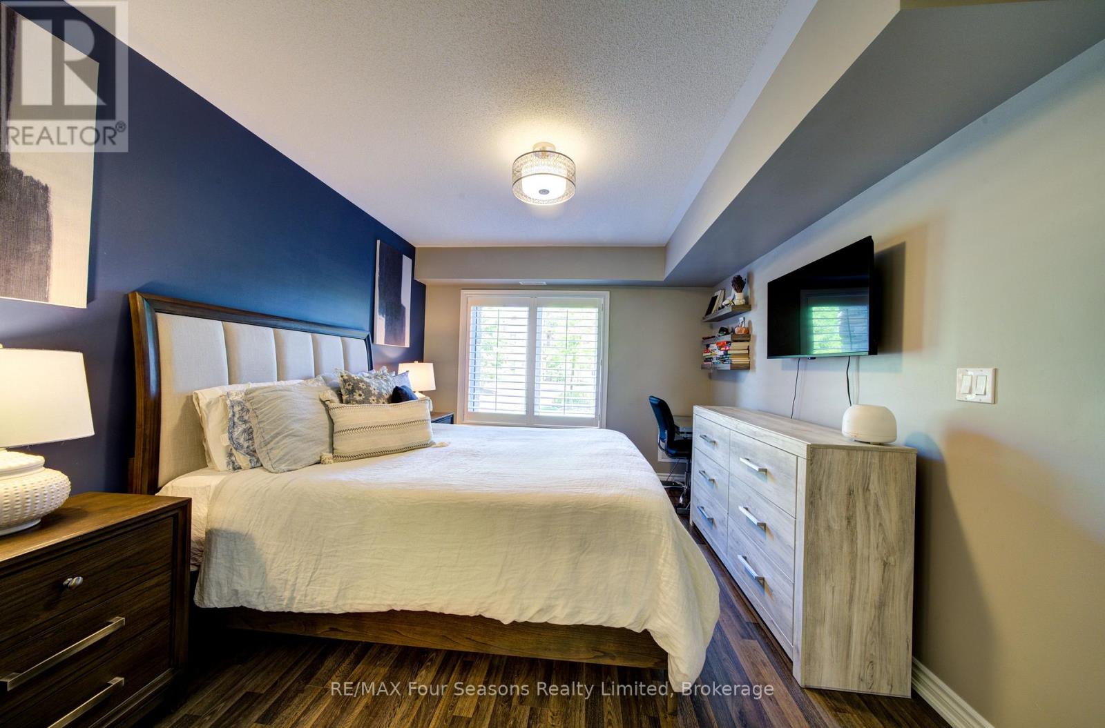 #104 5 ANCHORAGE CRESCENT - 24