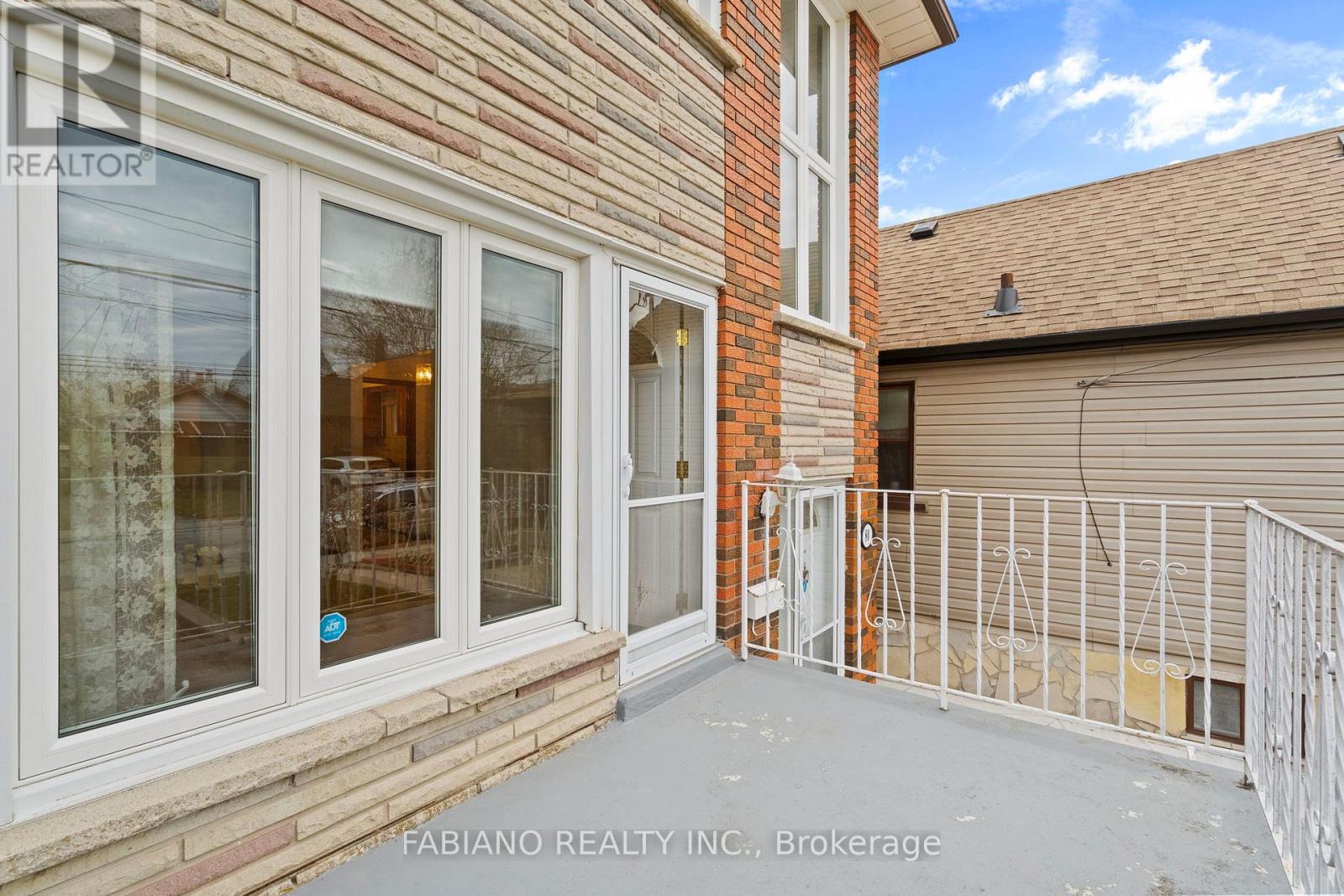 80 CAYUGA AVENUE - 47
