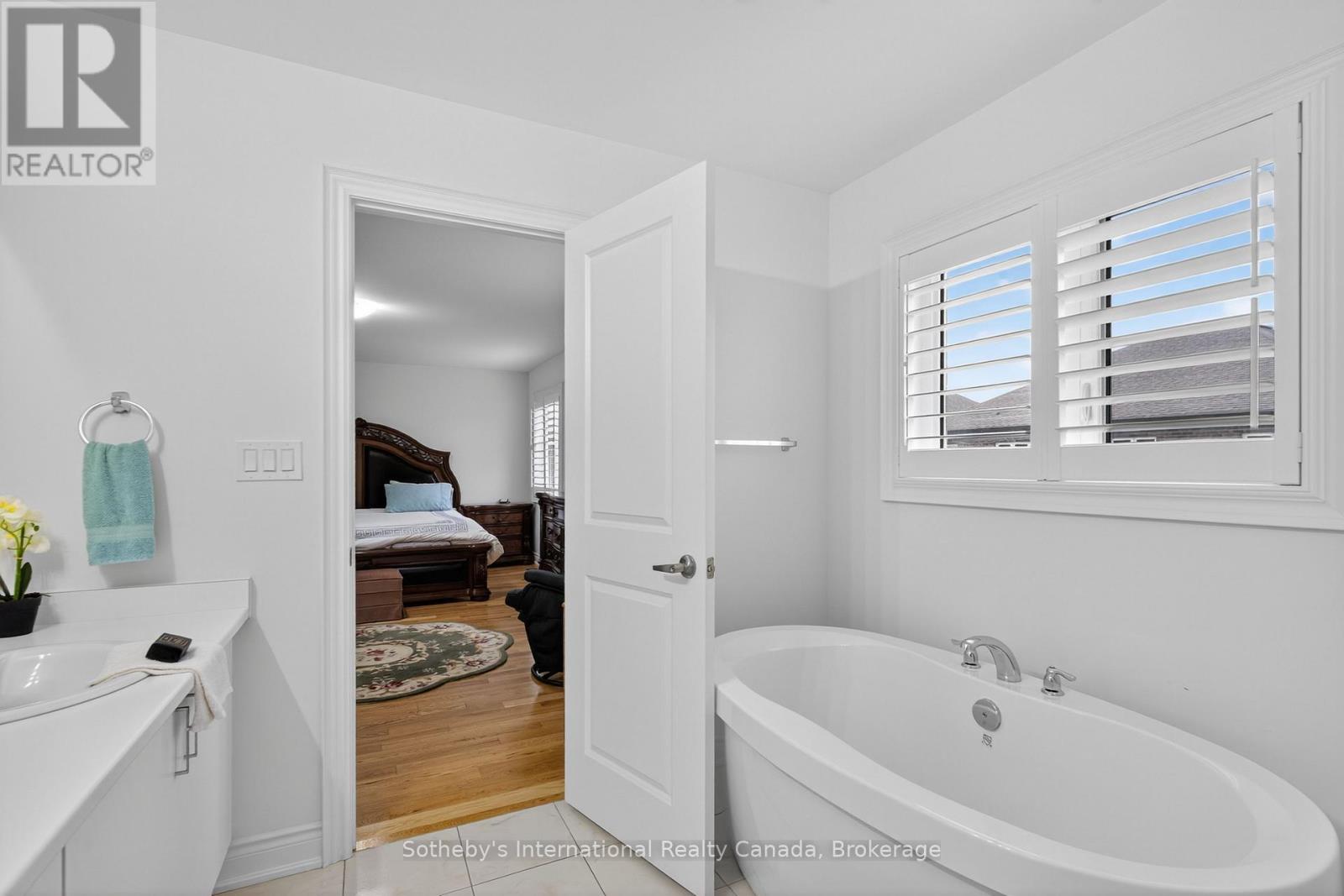 5 MIDDLETON DRIVE - 23