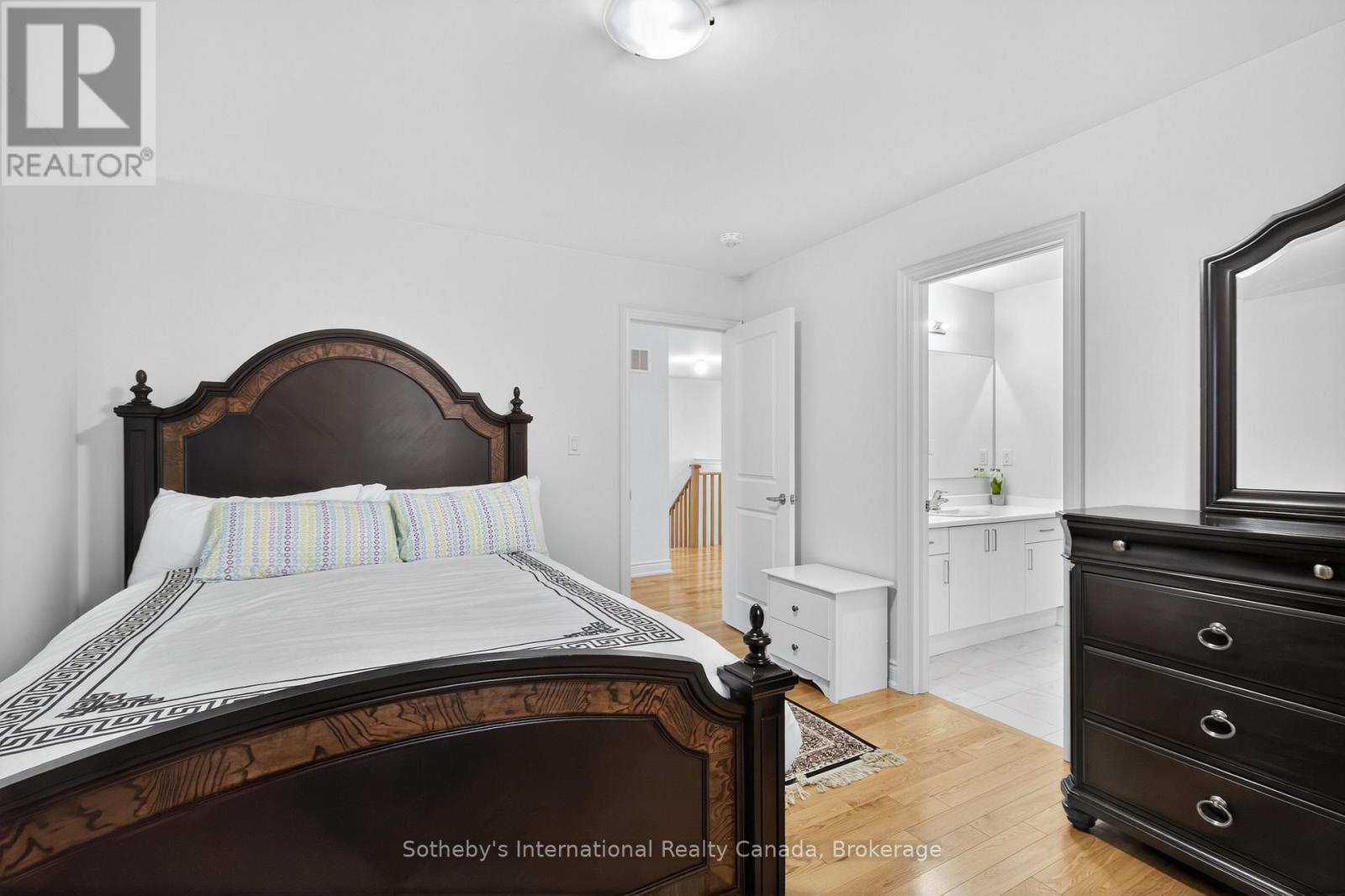 5 MIDDLETON DRIVE - 27