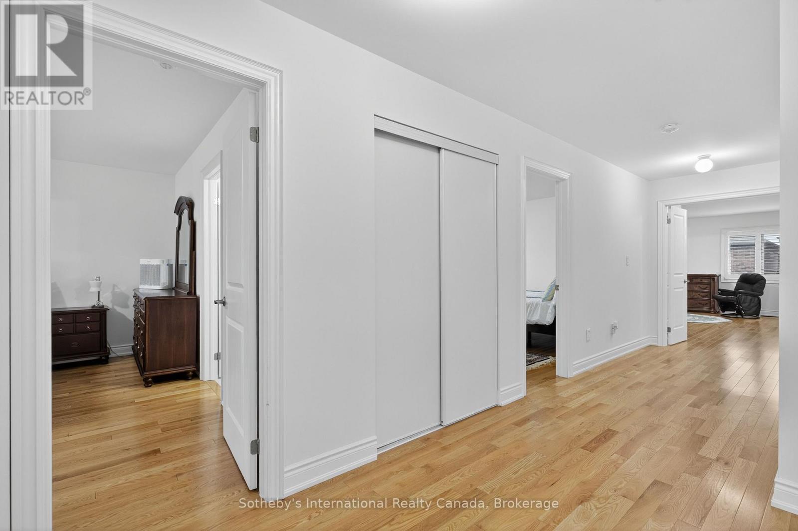 5 MIDDLETON DRIVE - 19