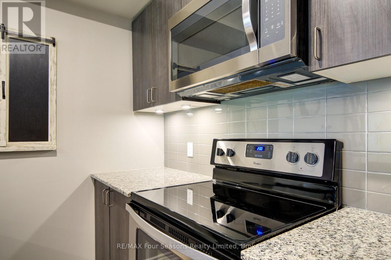 #104 5 ANCHORAGE CRESCENT - 9